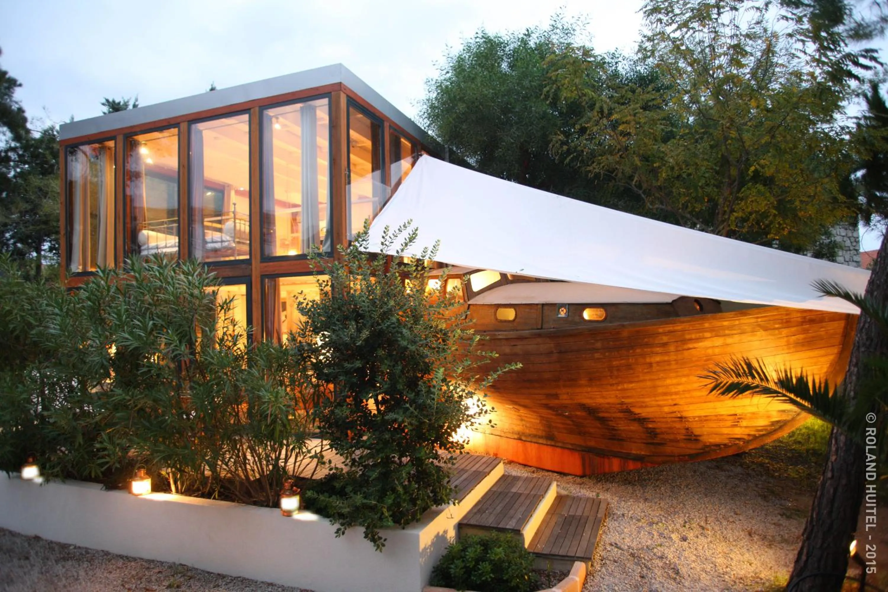 Property building in Campo Di Fiori, Maisons de Charme