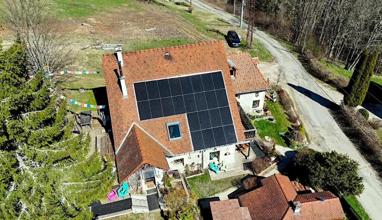 Property building in Le Valombré