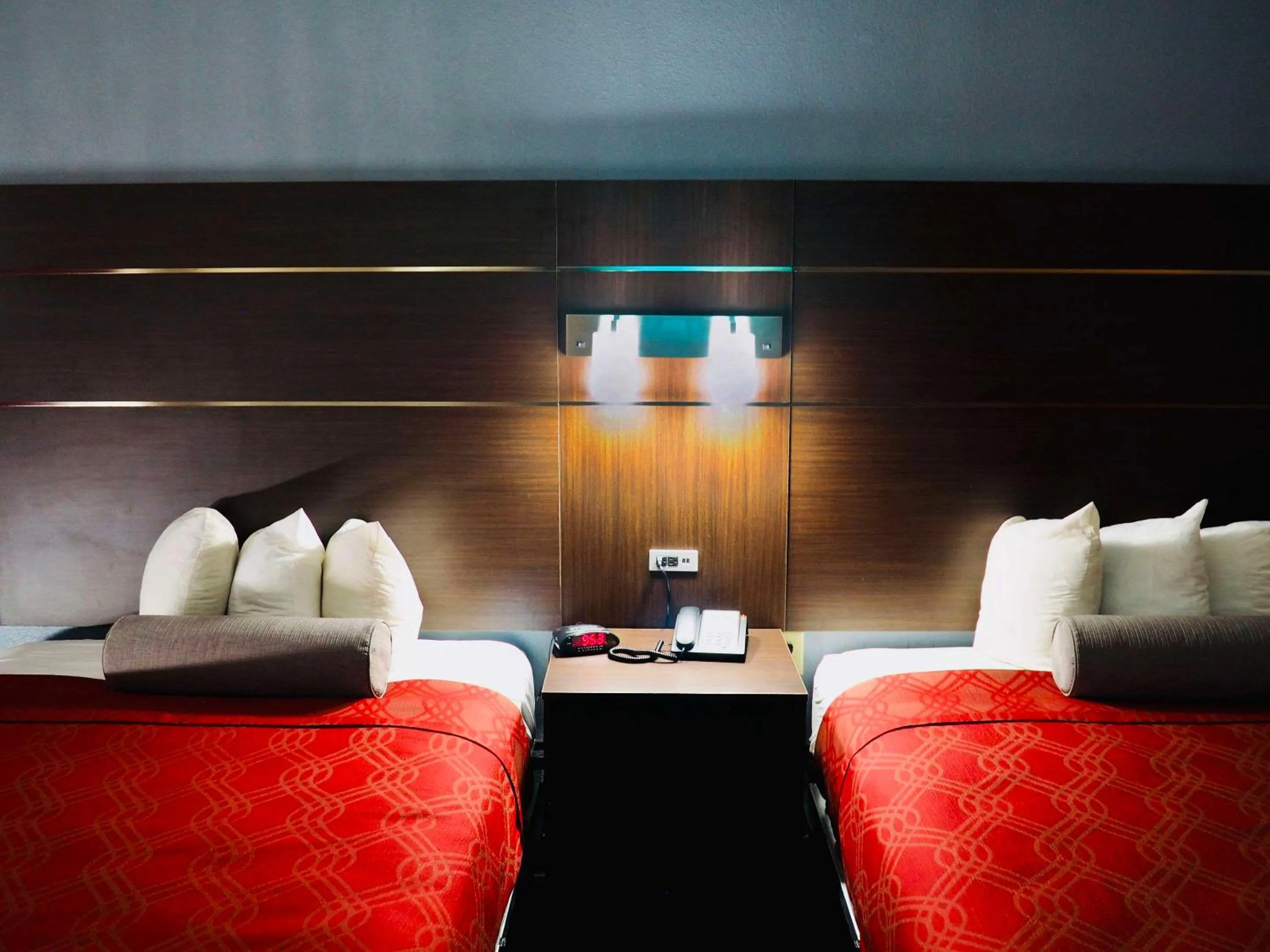 Bedroom in Econo Lodge Augusta West near Fort Gordon