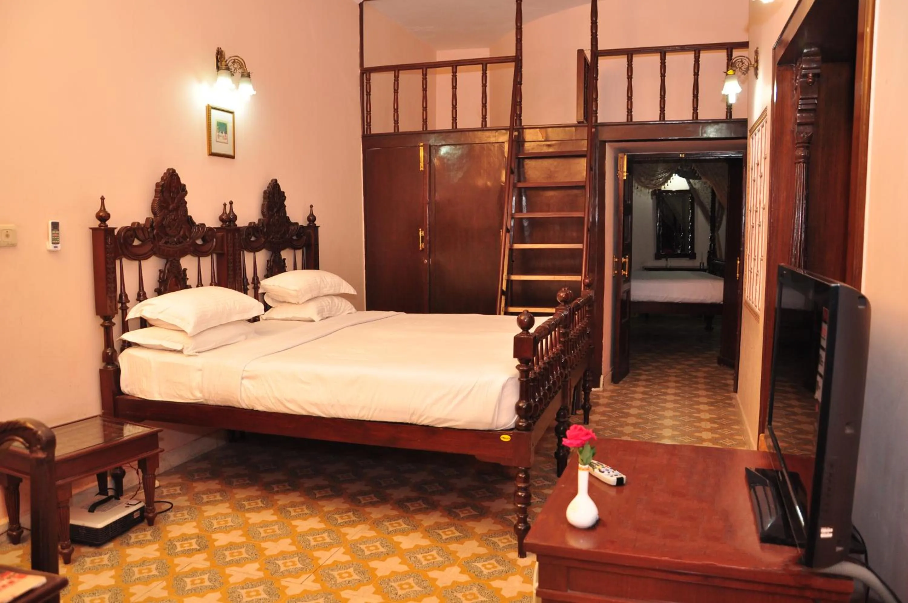 Photo of the whole room, Bed in The Fort Ramgarh
