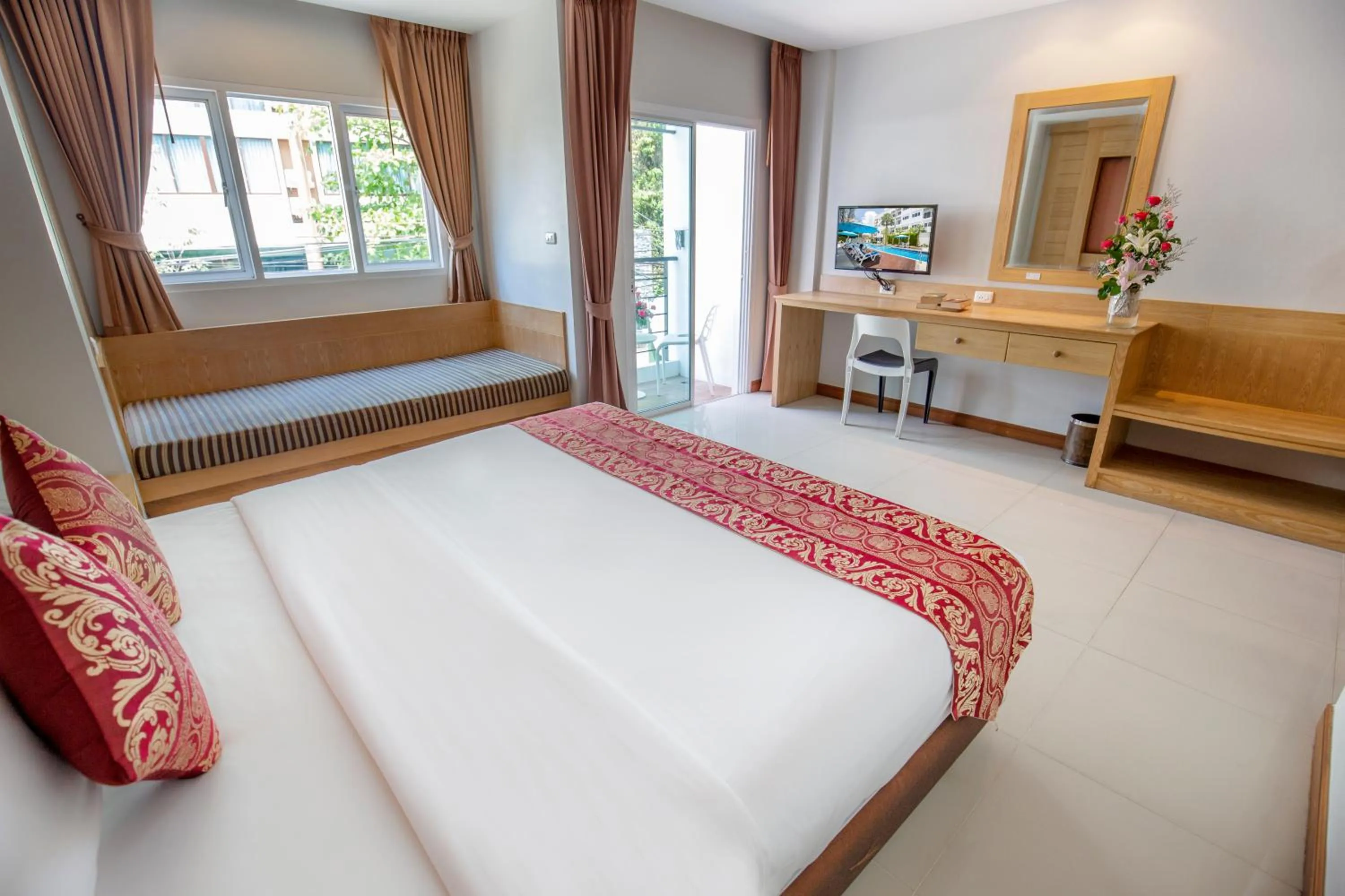 Bedroom, Bed in Sungthong Kamala Beach Resort