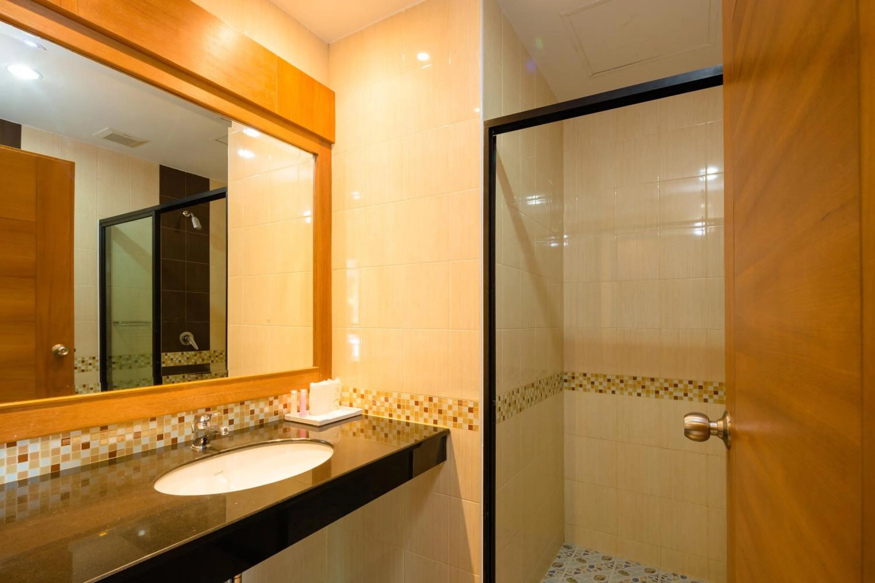 Bathroom in Sungthong Kamala Beach Resort