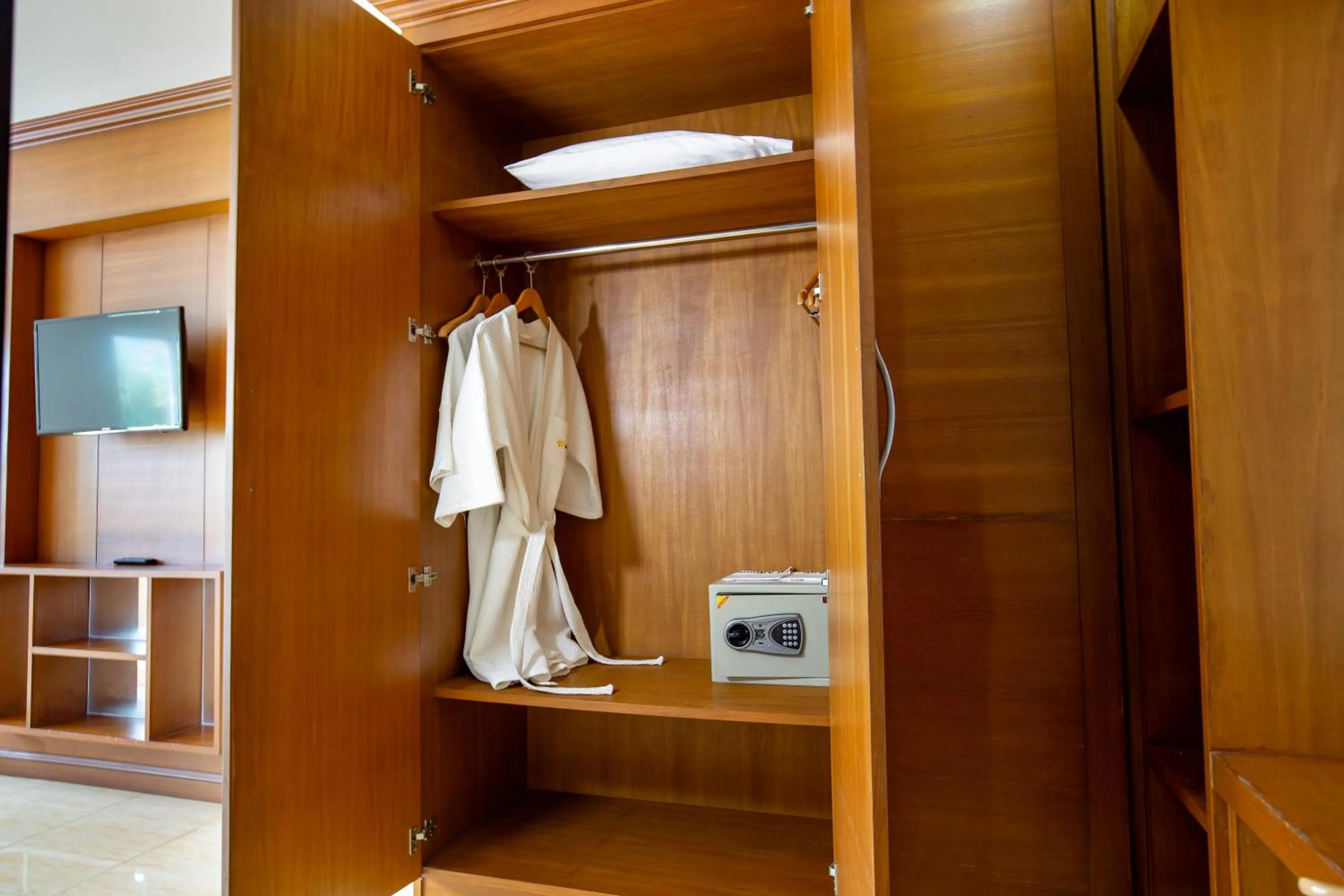 Area and facilities in Sungthong Kamala Beach Resort