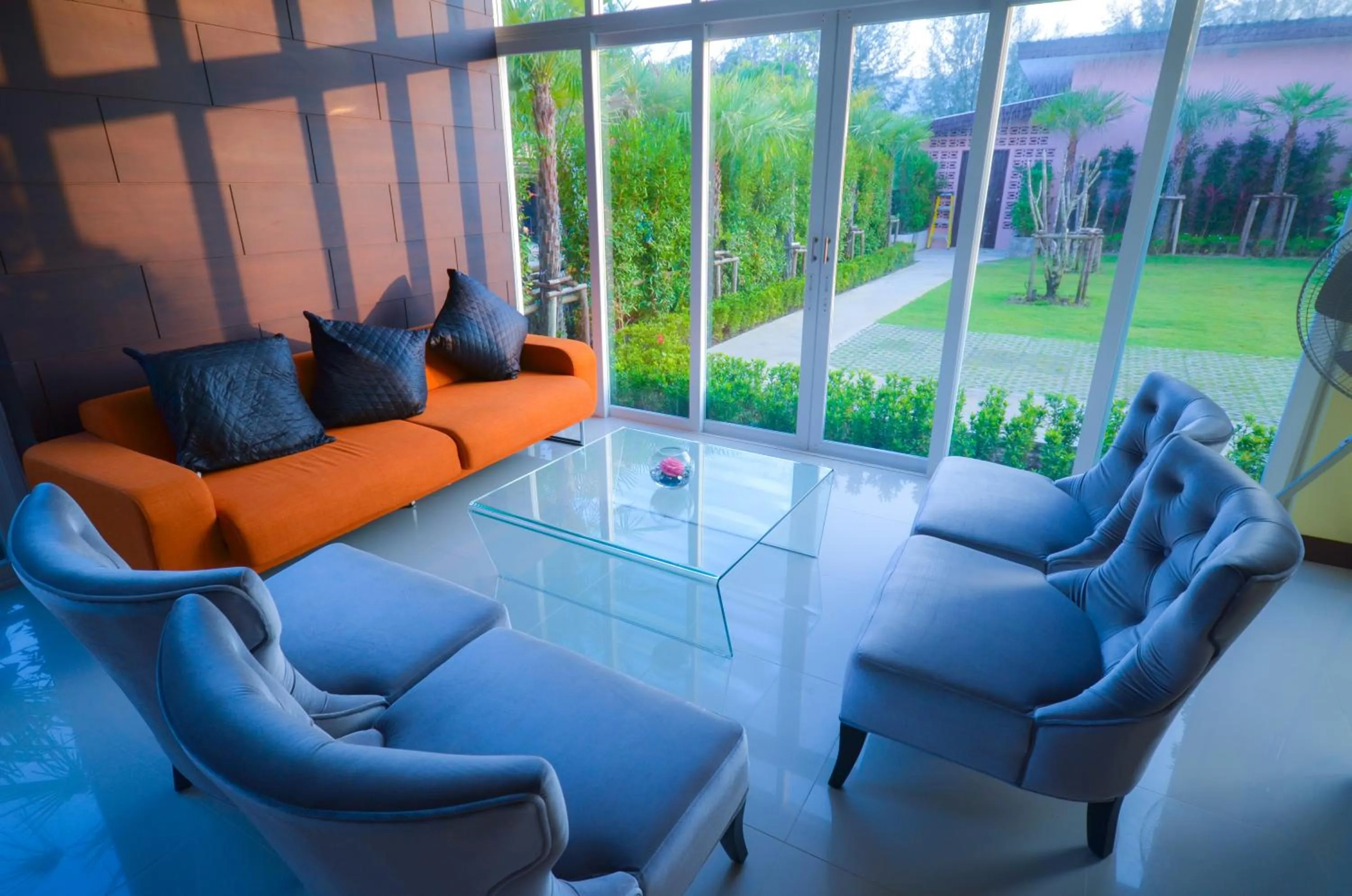 Living room in Sungthong Kamala Beach Resort