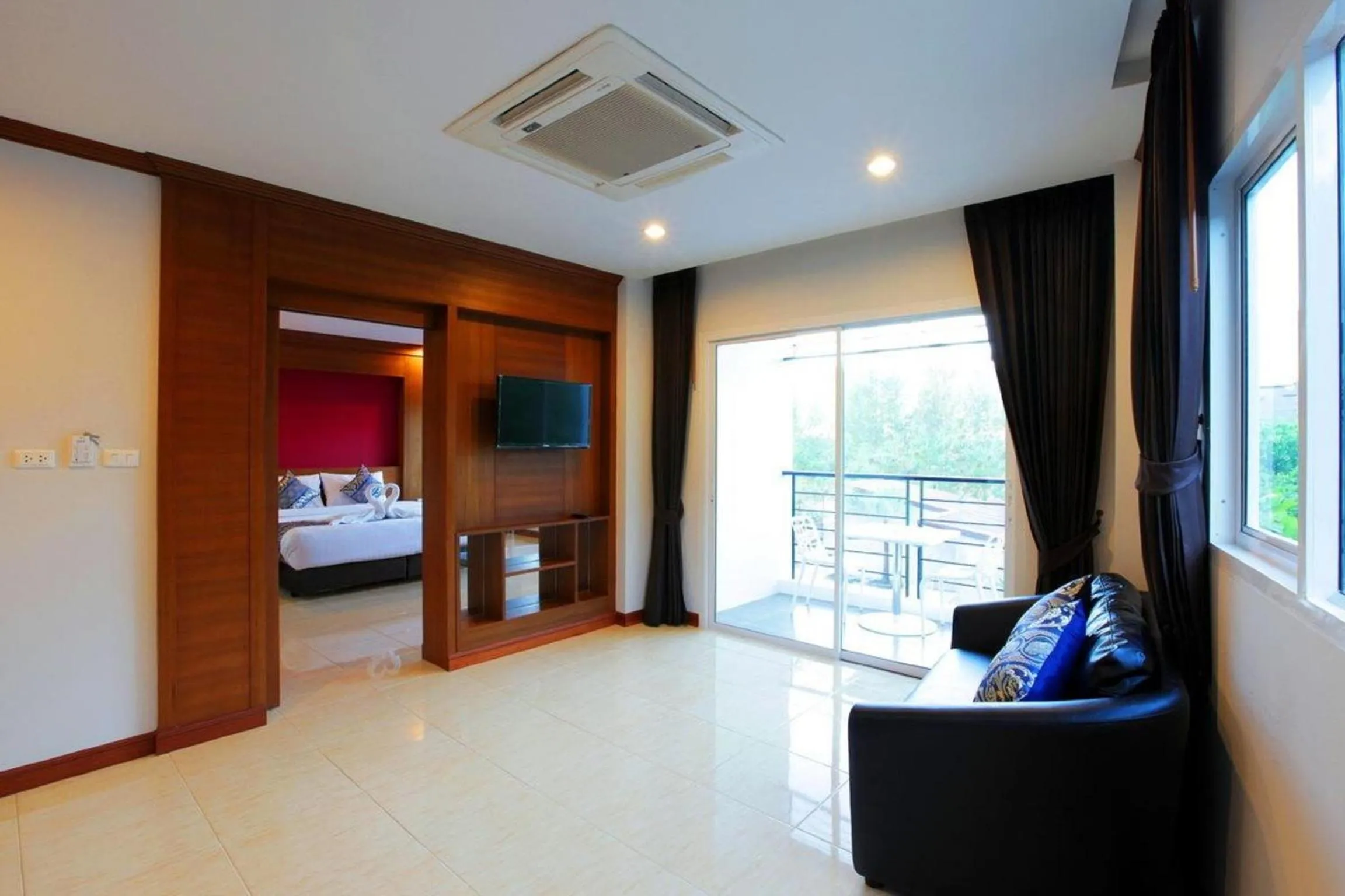 TV and multimedia, Bed in Sungthong Kamala Beach Resort