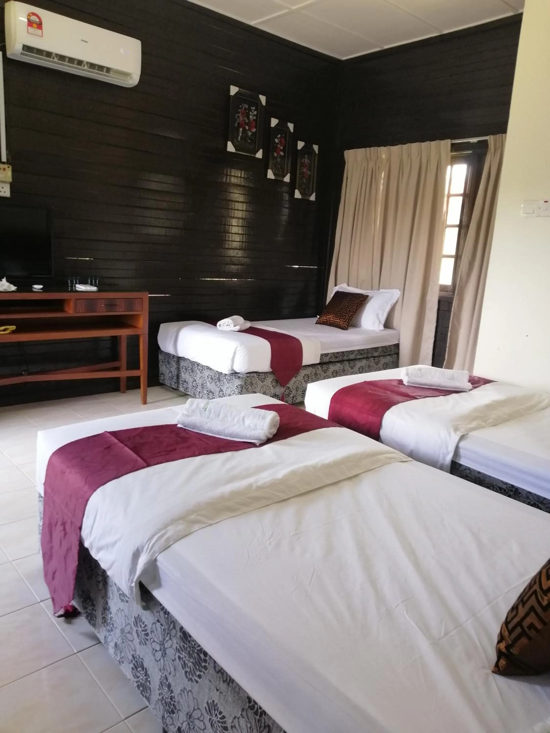 Bed in AsiaCamp Taman Negara Resort