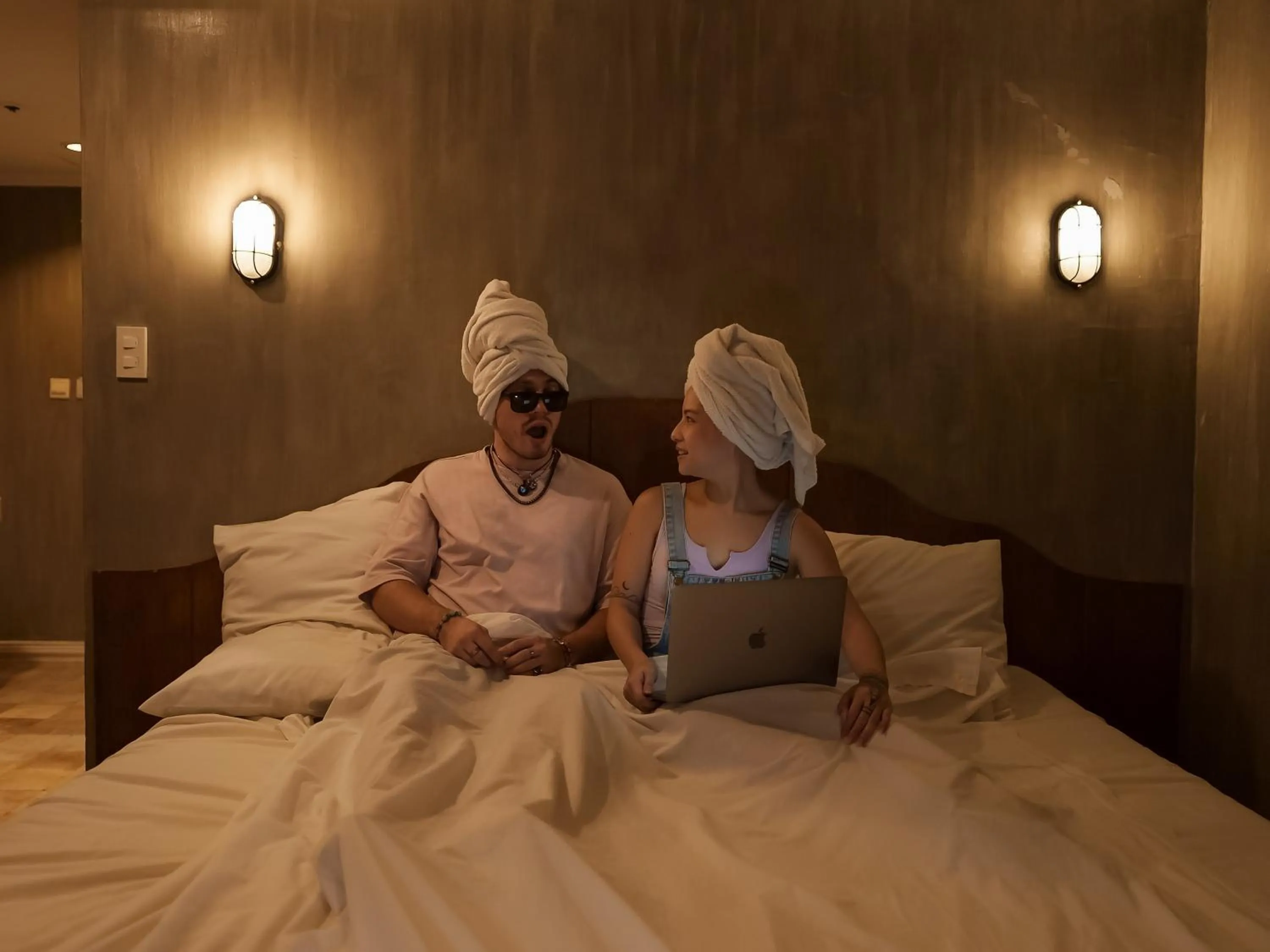 Property building, Bed in WHITE BANANA Manila - NEW