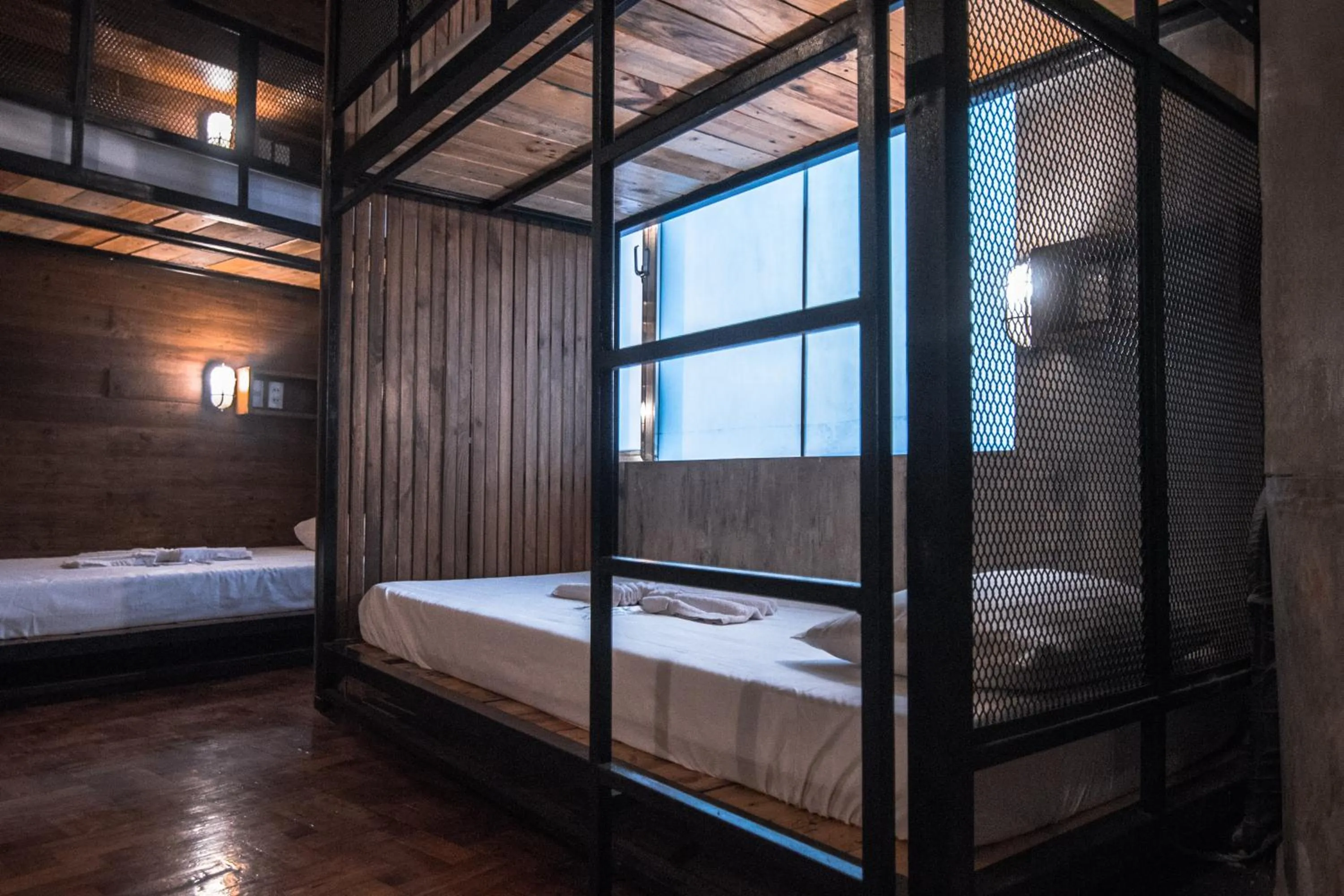 Bed in WHITE BANANA Manila - NEW