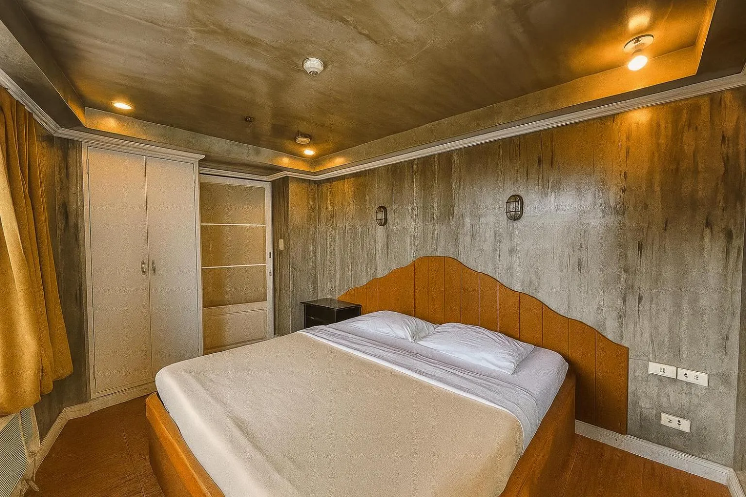 Bedroom, Bed in CONNECTOR Hostel