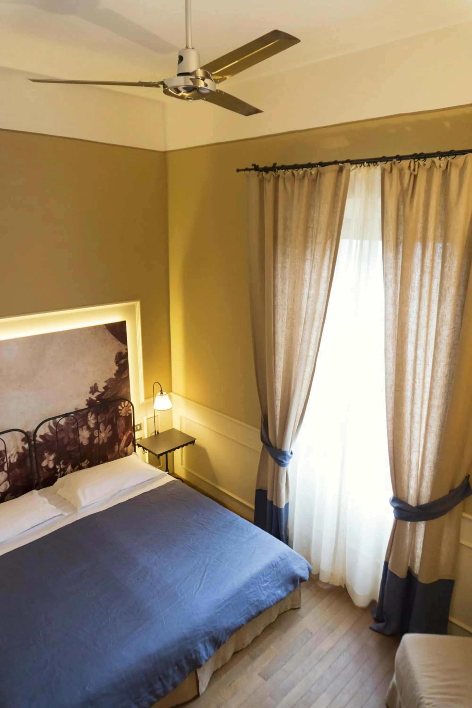 Shower, Bed in Locanda di Pietracupa