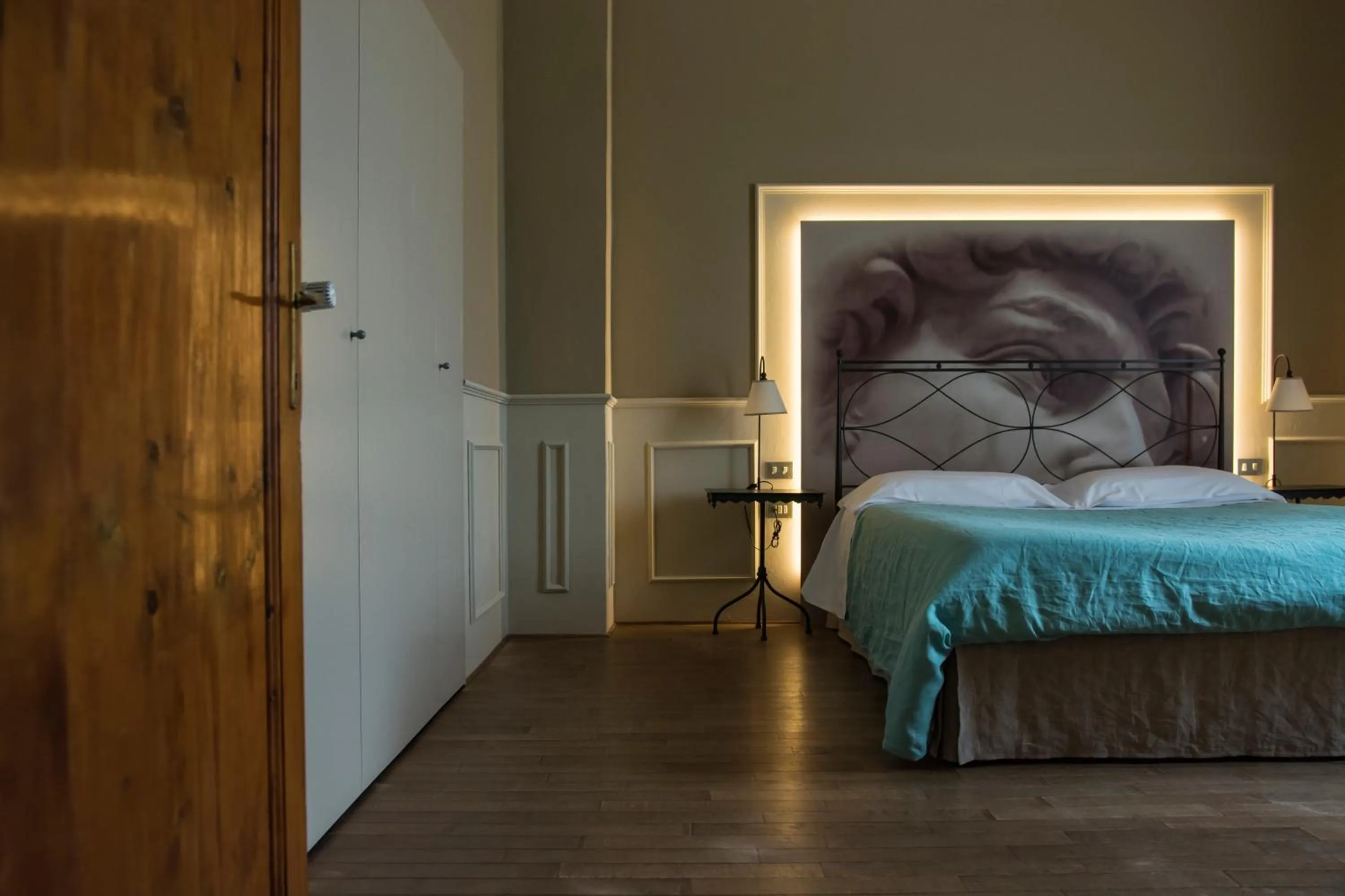 Shower, Bed in Locanda di Pietracupa