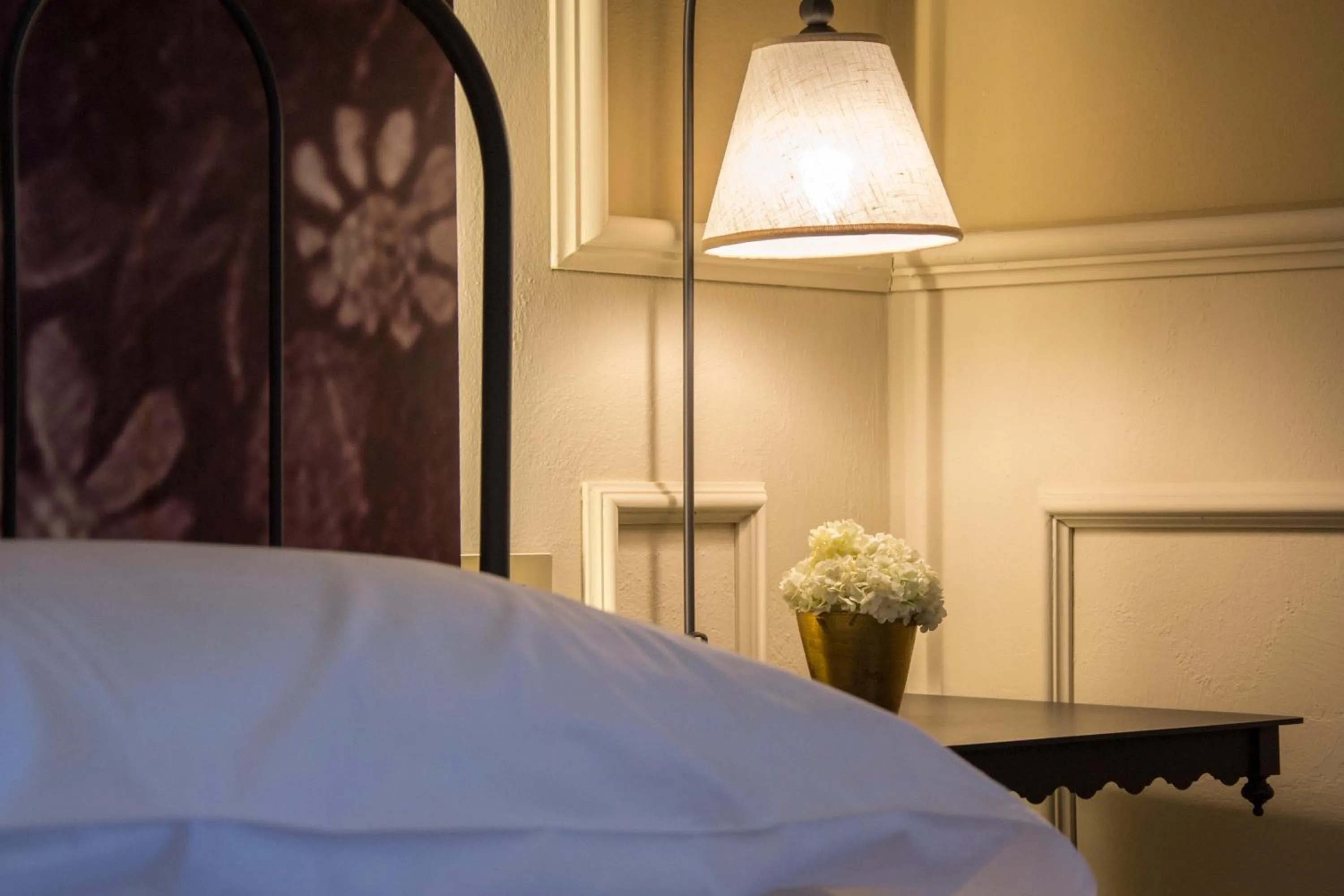 Decorative detail, Bed in Locanda di Pietracupa