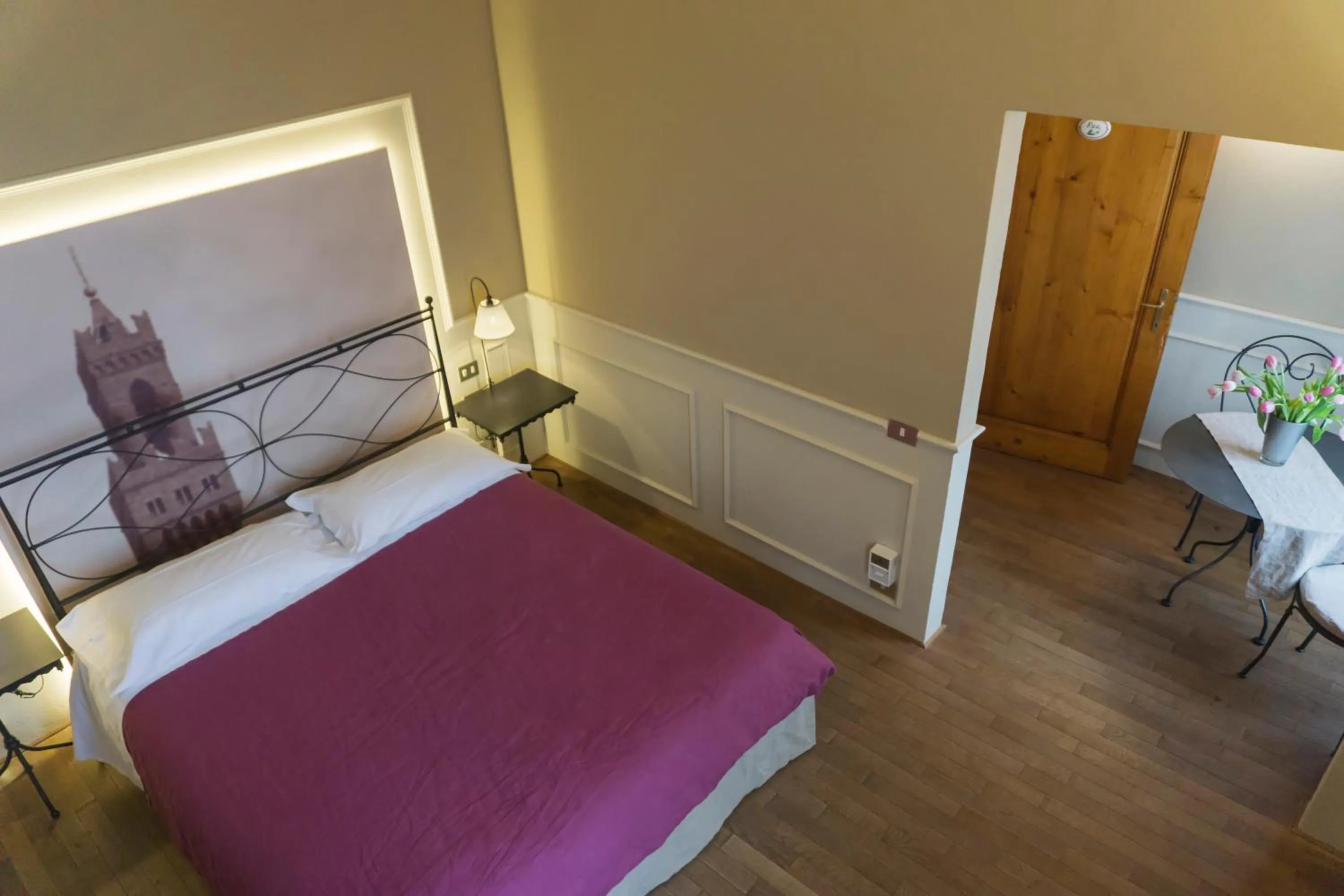 Shower, Bed in Locanda di Pietracupa