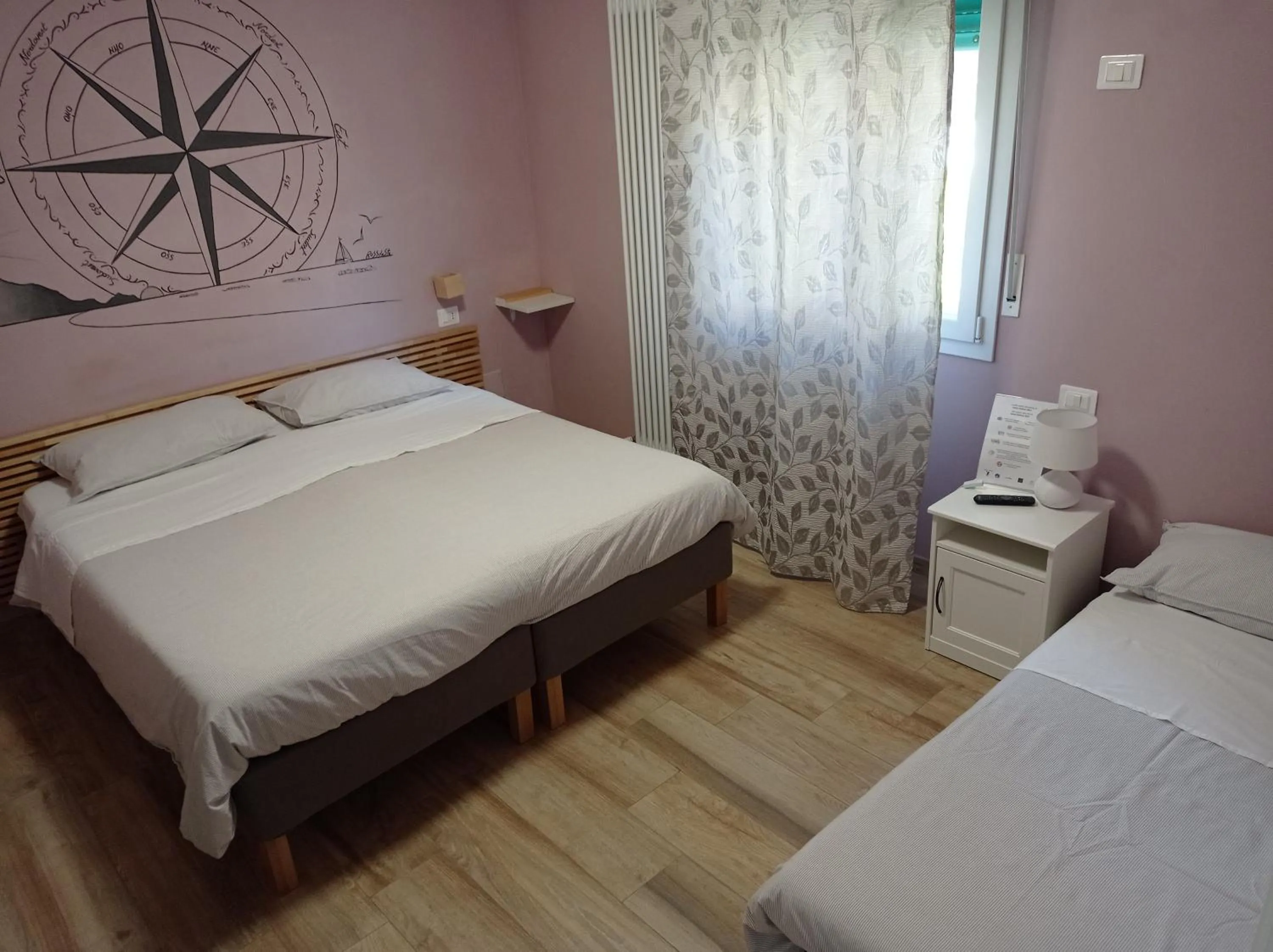 Photo of the whole room, Bed in Sweet Harbour PORTO - Affittacamere