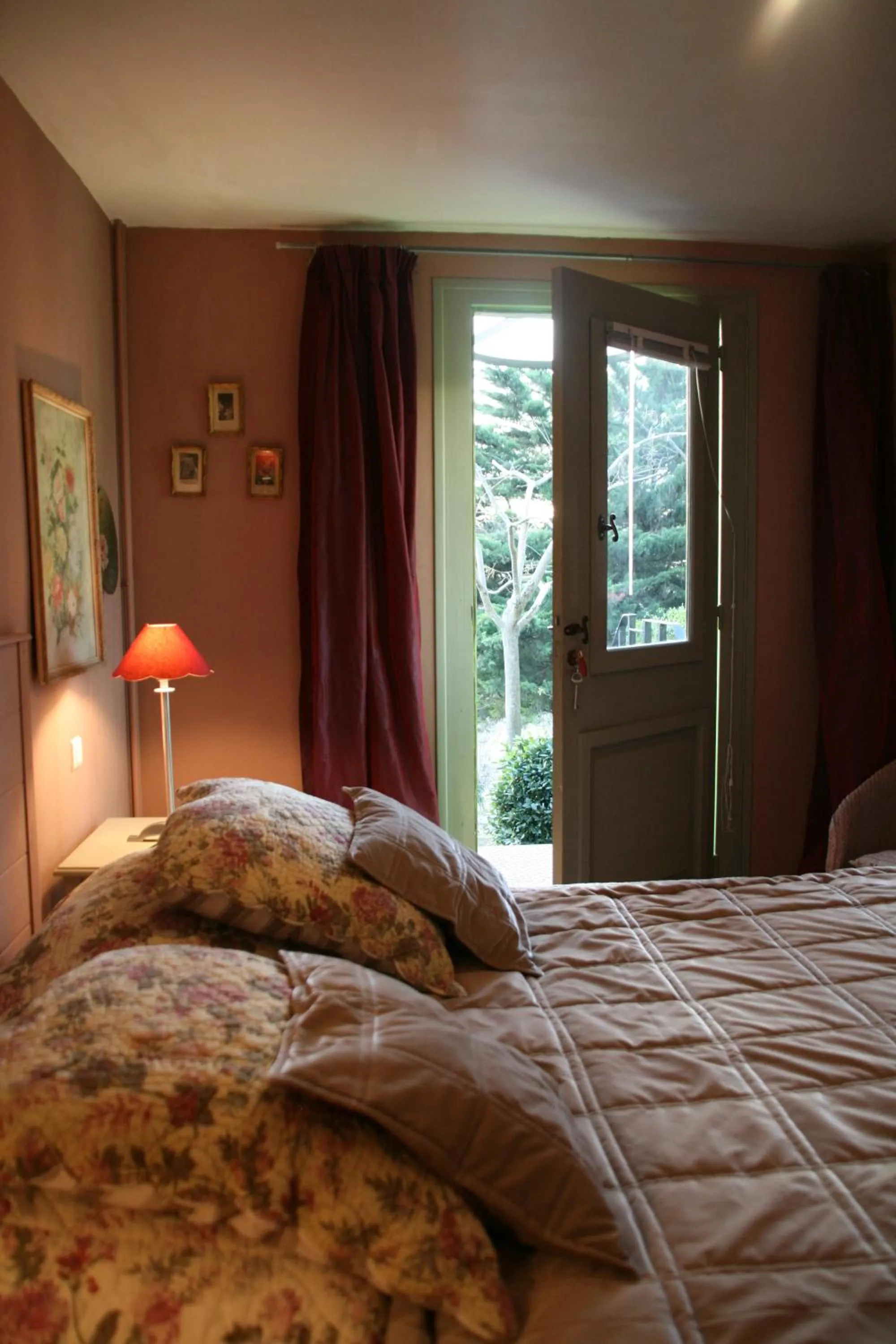 Bed in La Maison sur la Colline