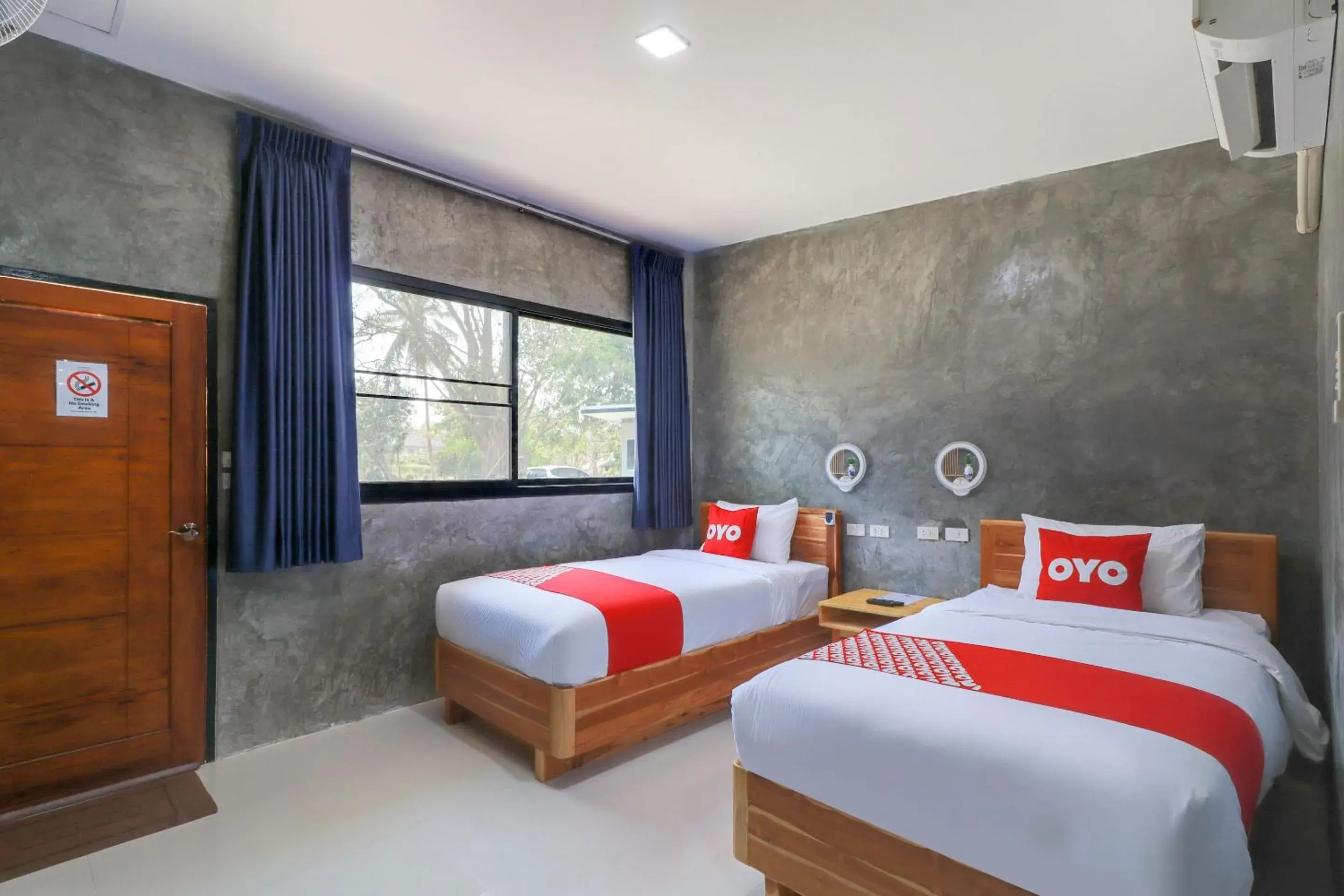 Deluxe Twin Room in Ban Suan Lung Mike Deluxe Twin Room in Ban Suan Lung Mike