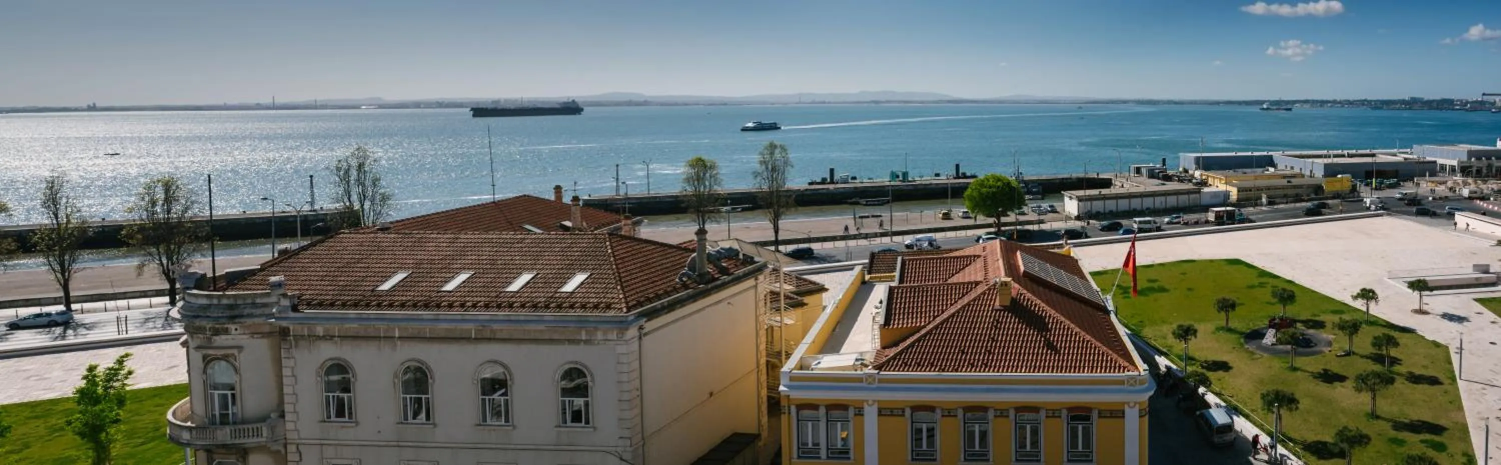 Landmark view in Varandas de Lisboa - Tejo River Apartments & Rooms