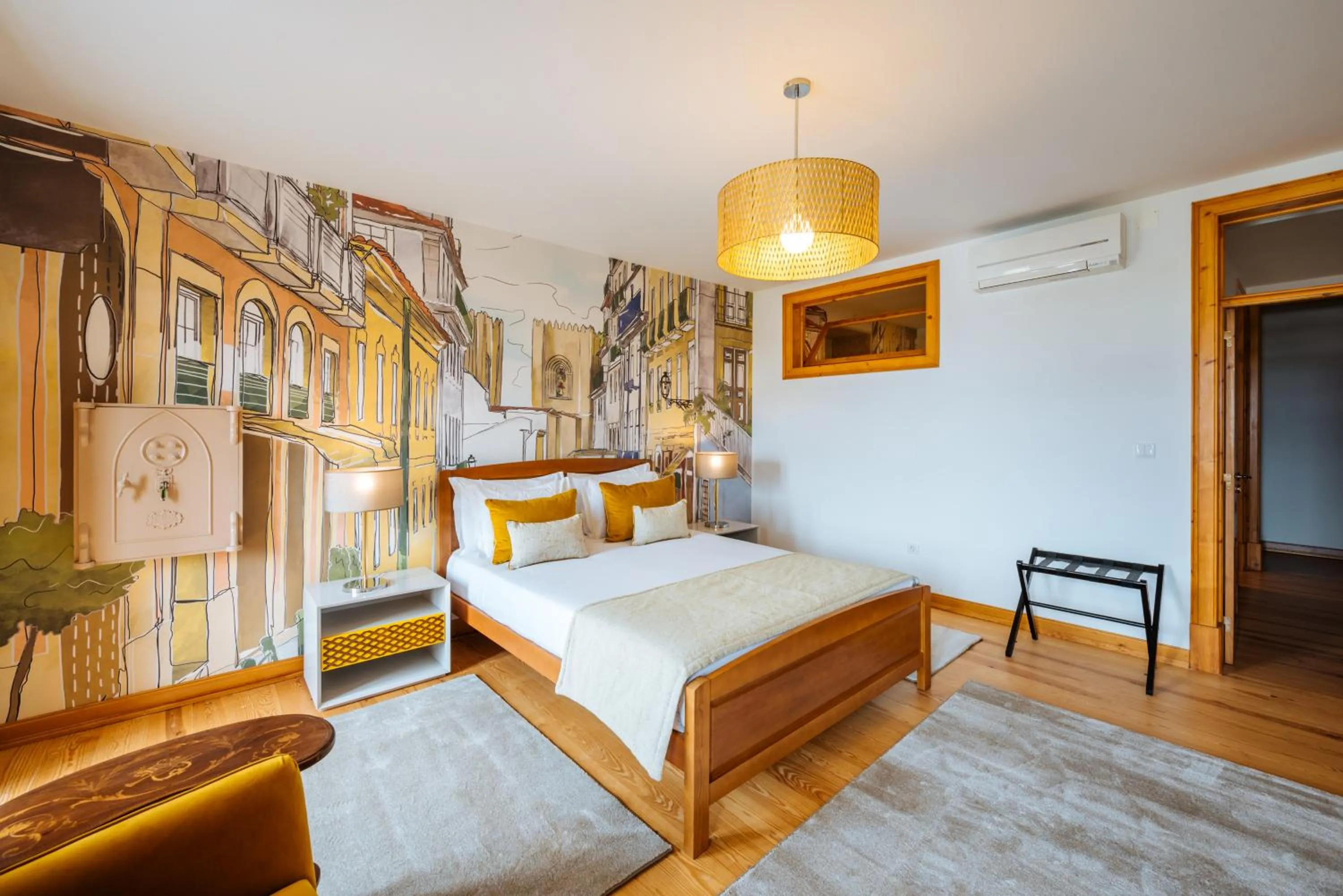 Photo of the whole room, Bed in Varandas de Lisboa - Tejo River Apartments & Rooms