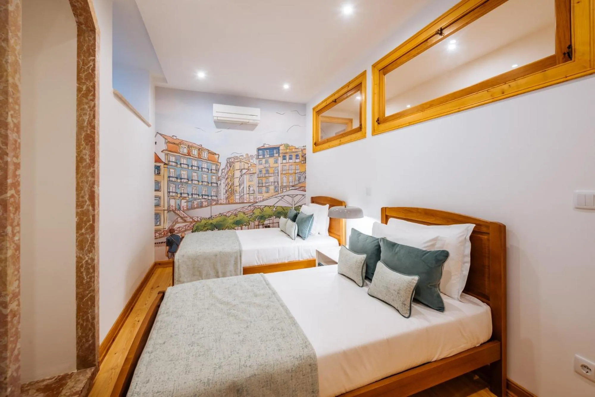 Photo of the whole room, Bed in Varandas de Lisboa - Tejo River Apartments & Rooms