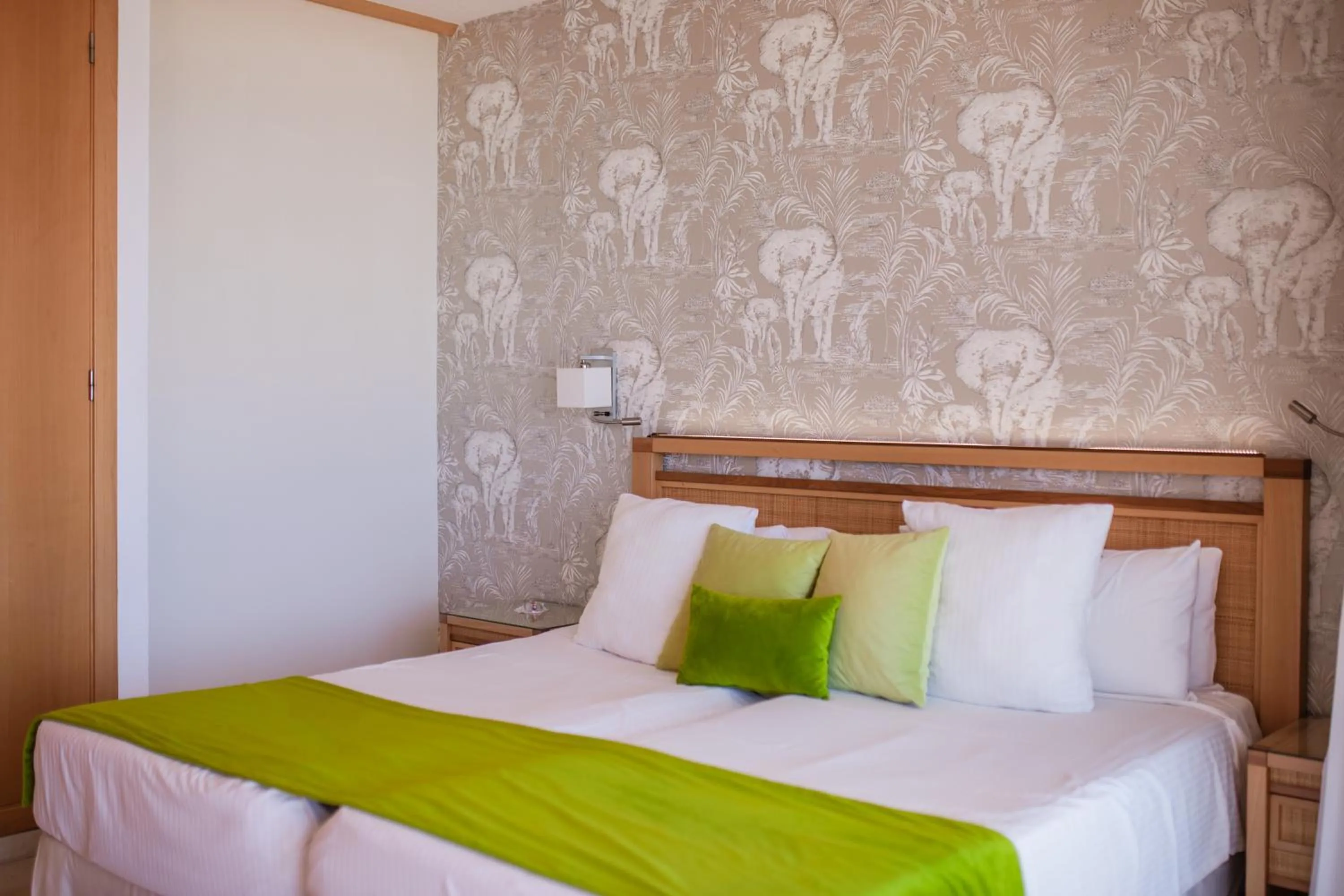 Bed in Serenity Amadores