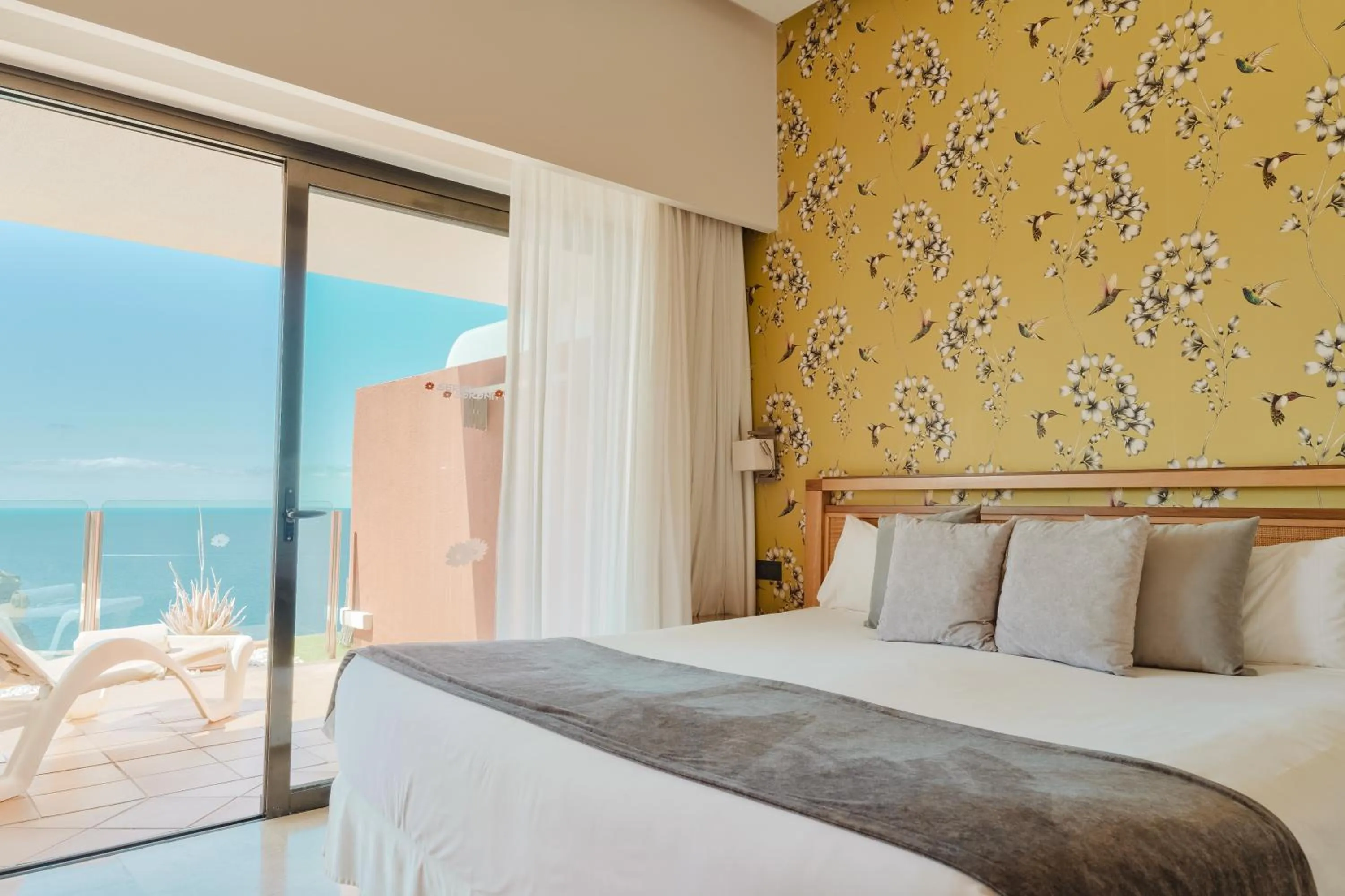 Bedroom, Bed in Serenity Amadores