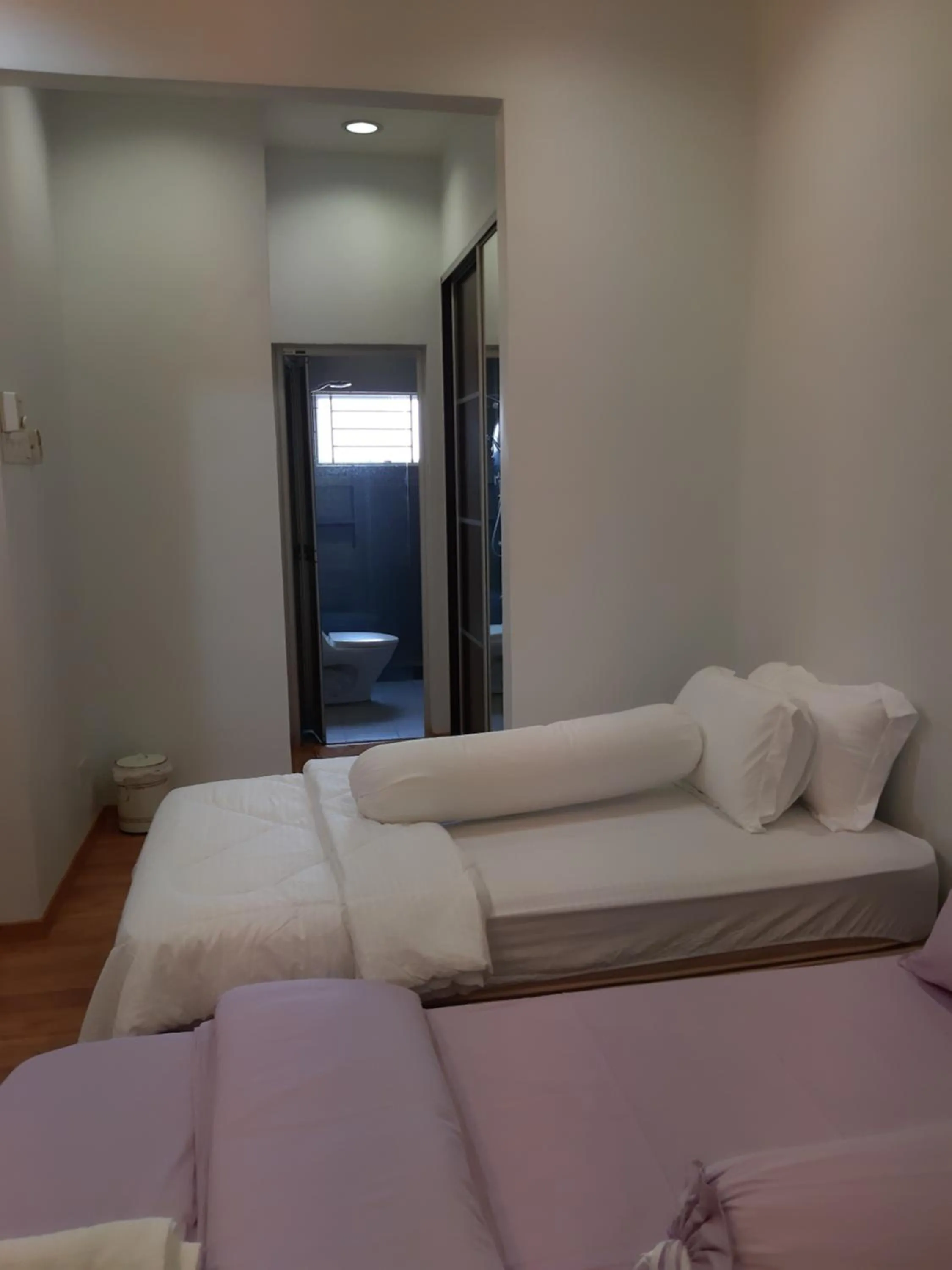 Seating area in Walasa Kuala Lumpur Homes by MSH