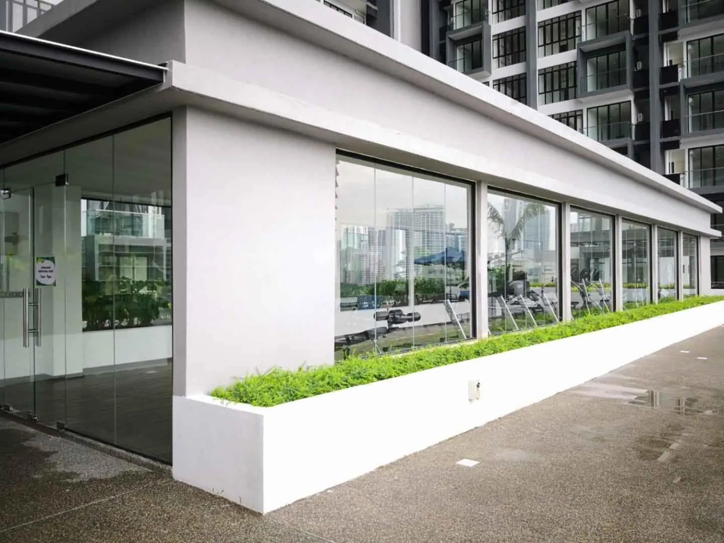 Fitness centre/facilities in Legoland D'PRISTINE Apartment By TGP