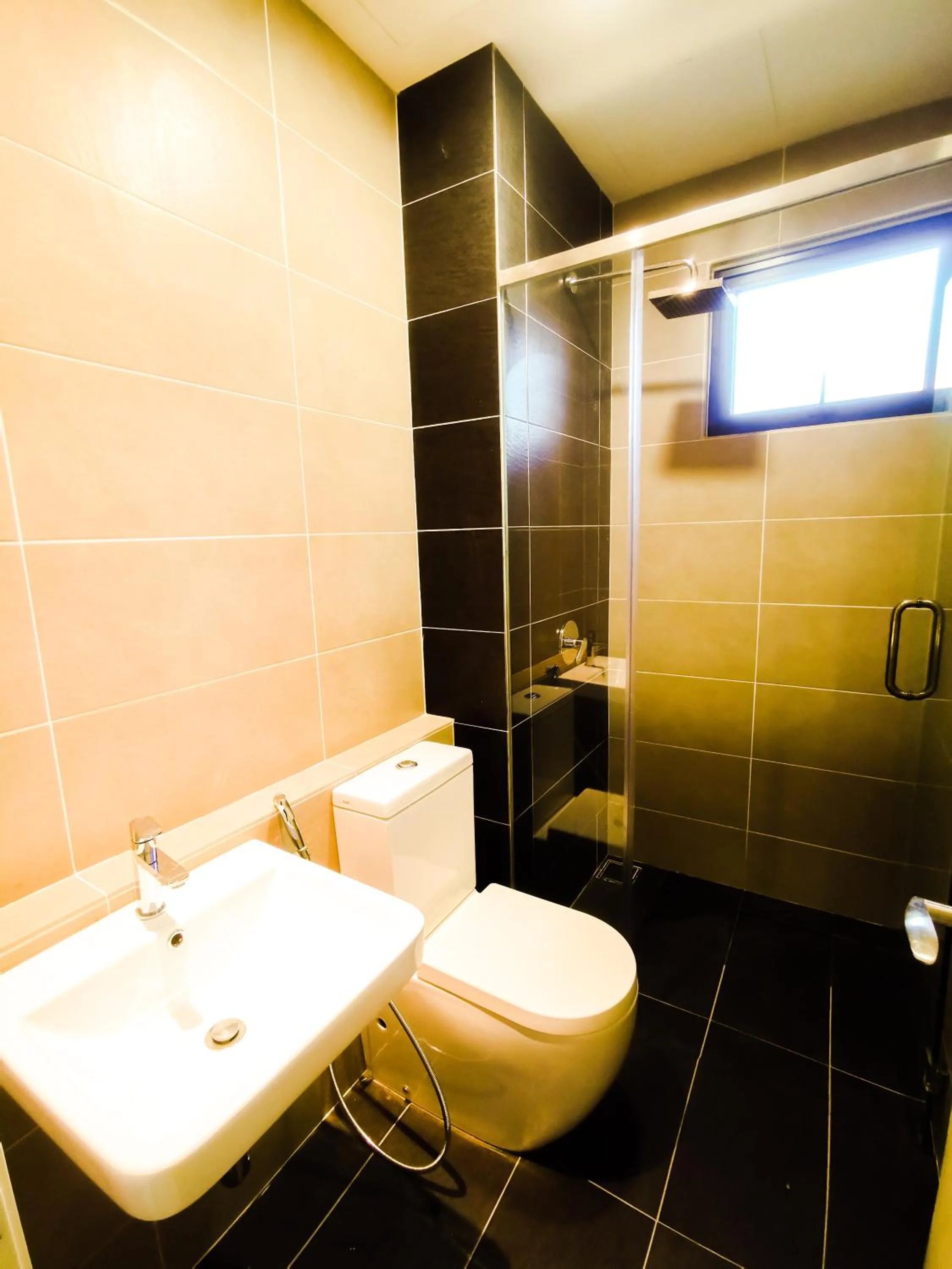 Shower in Legoland D'PRISTINE Apartment By TGP