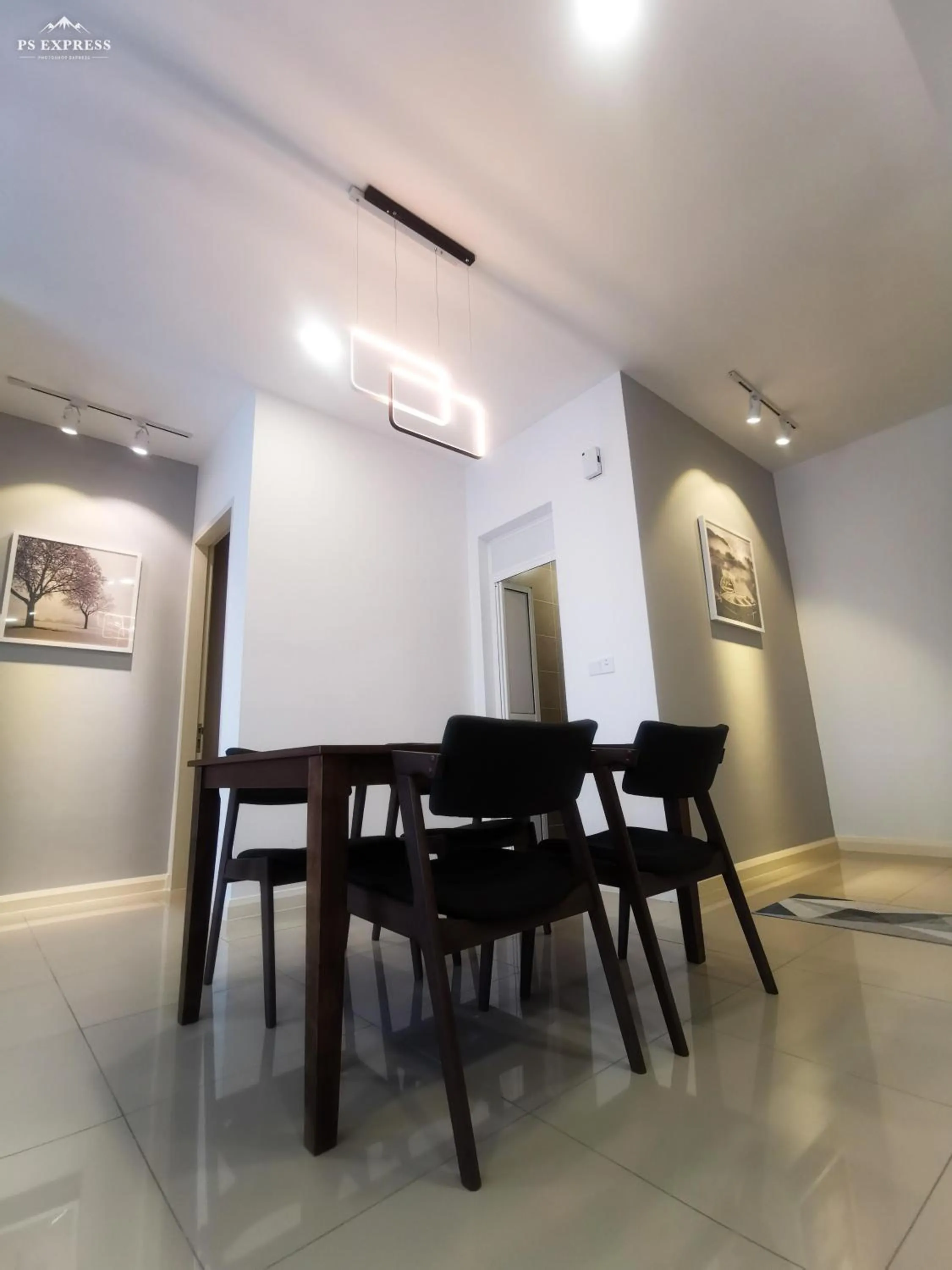 Dining area in Legoland D'PRISTINE Apartment By TGP