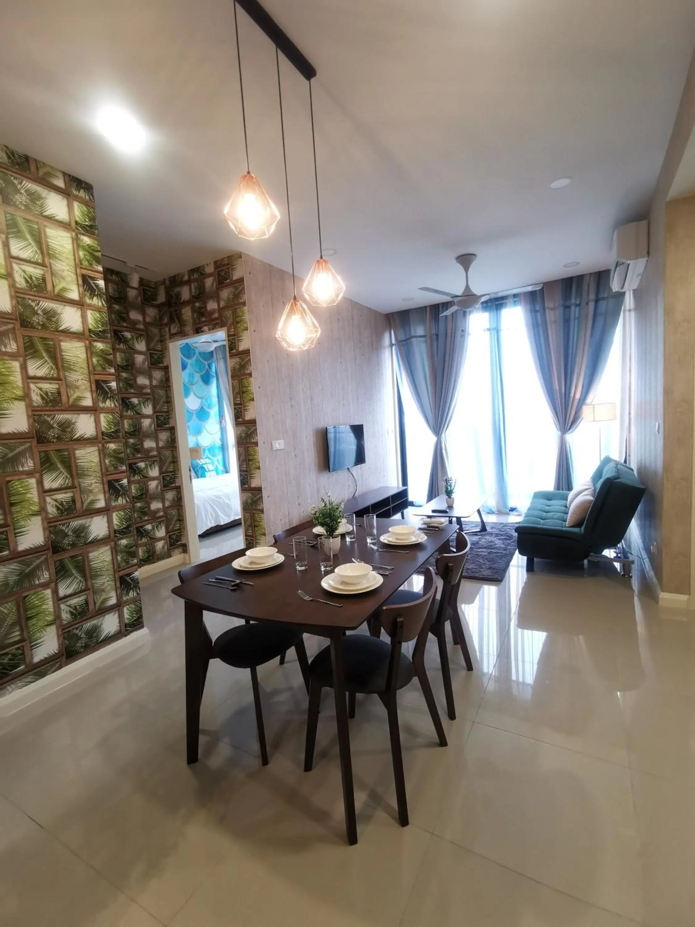 Dining area in Legoland D'PRISTINE Apartment By TGP