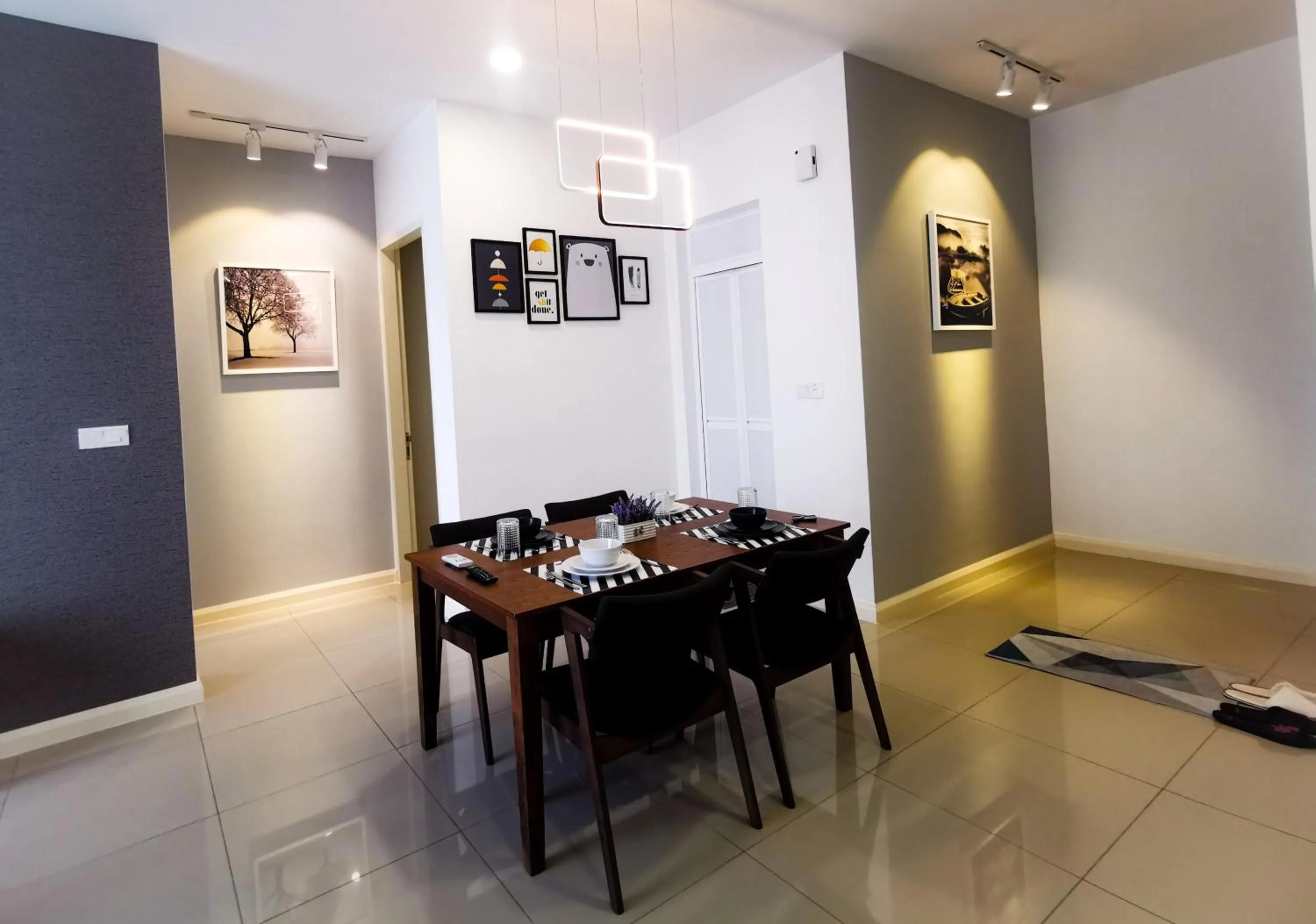 Dining area in Legoland D'PRISTINE Apartment By TGP