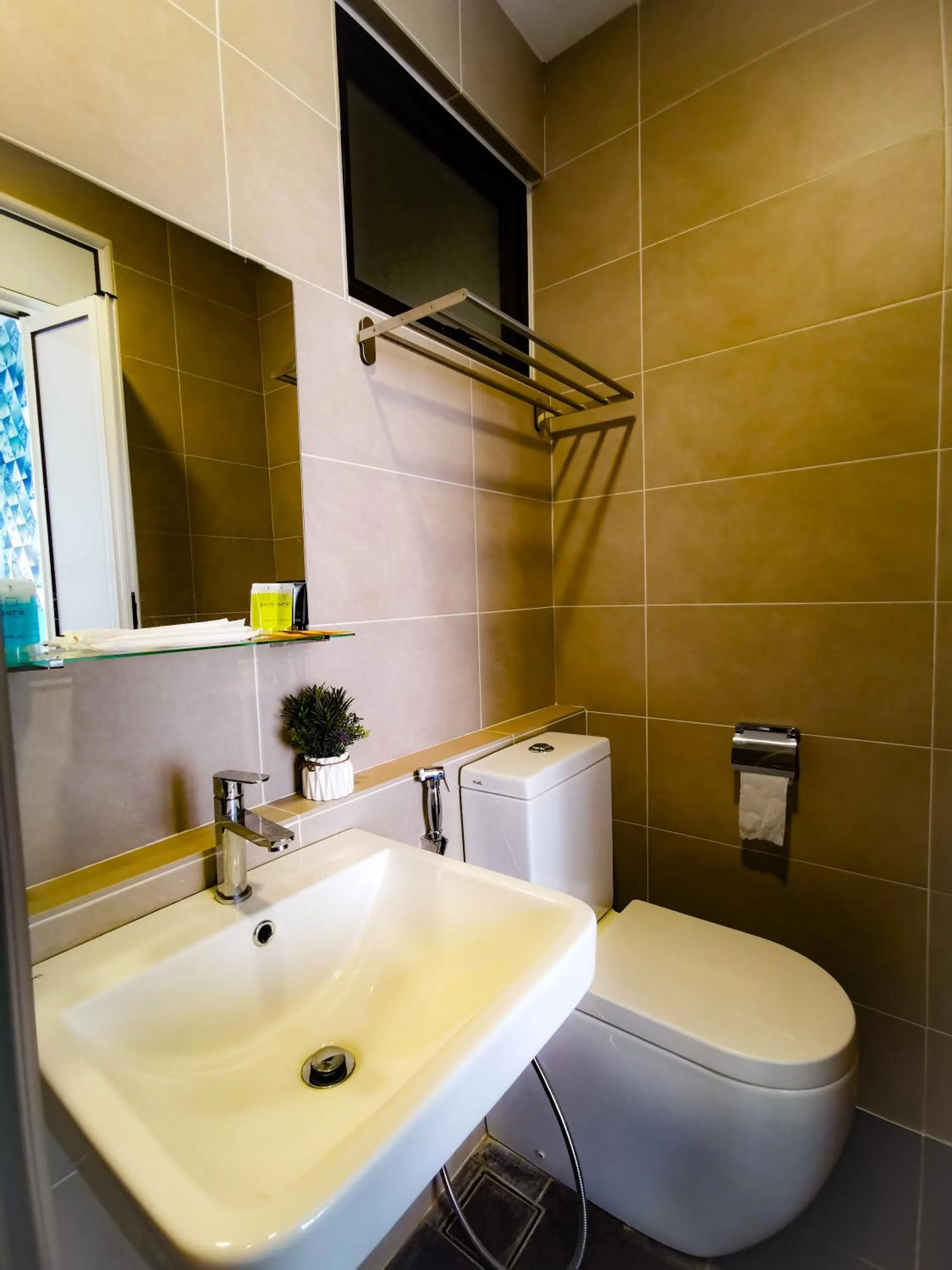 Toilet in Legoland D'PRISTINE Apartment By TGP