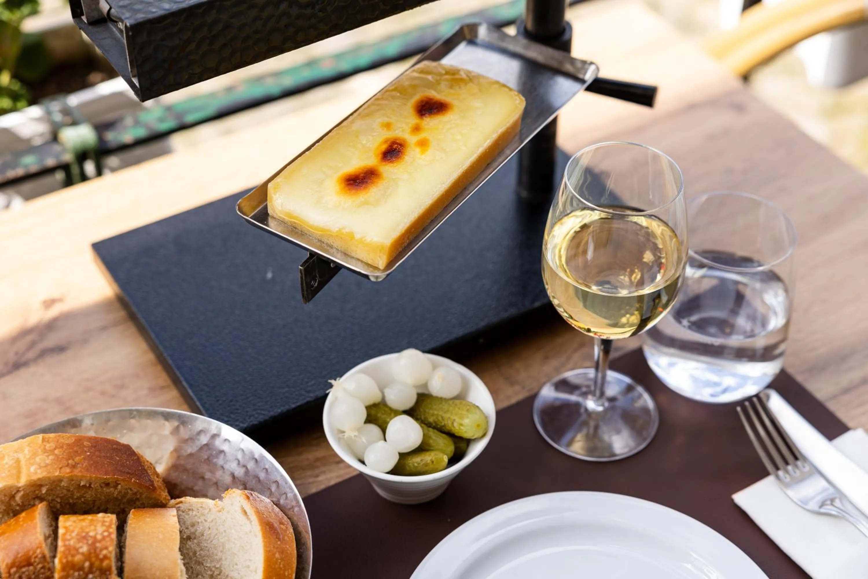 Restaurant/places to eat in Le Saint Georges