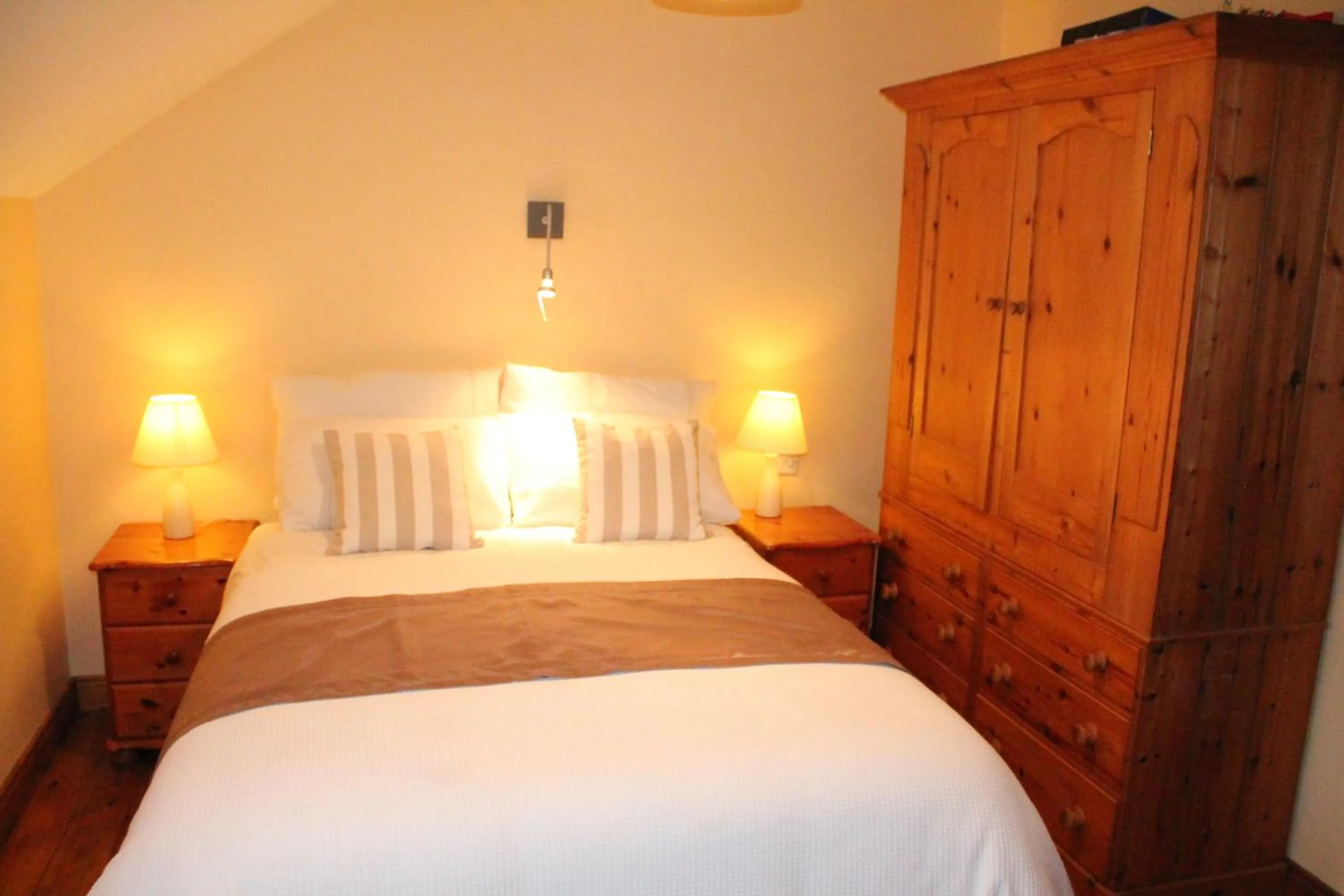 Bed in Moynure House Boutique B&B & Separate Two bedroom Chalet