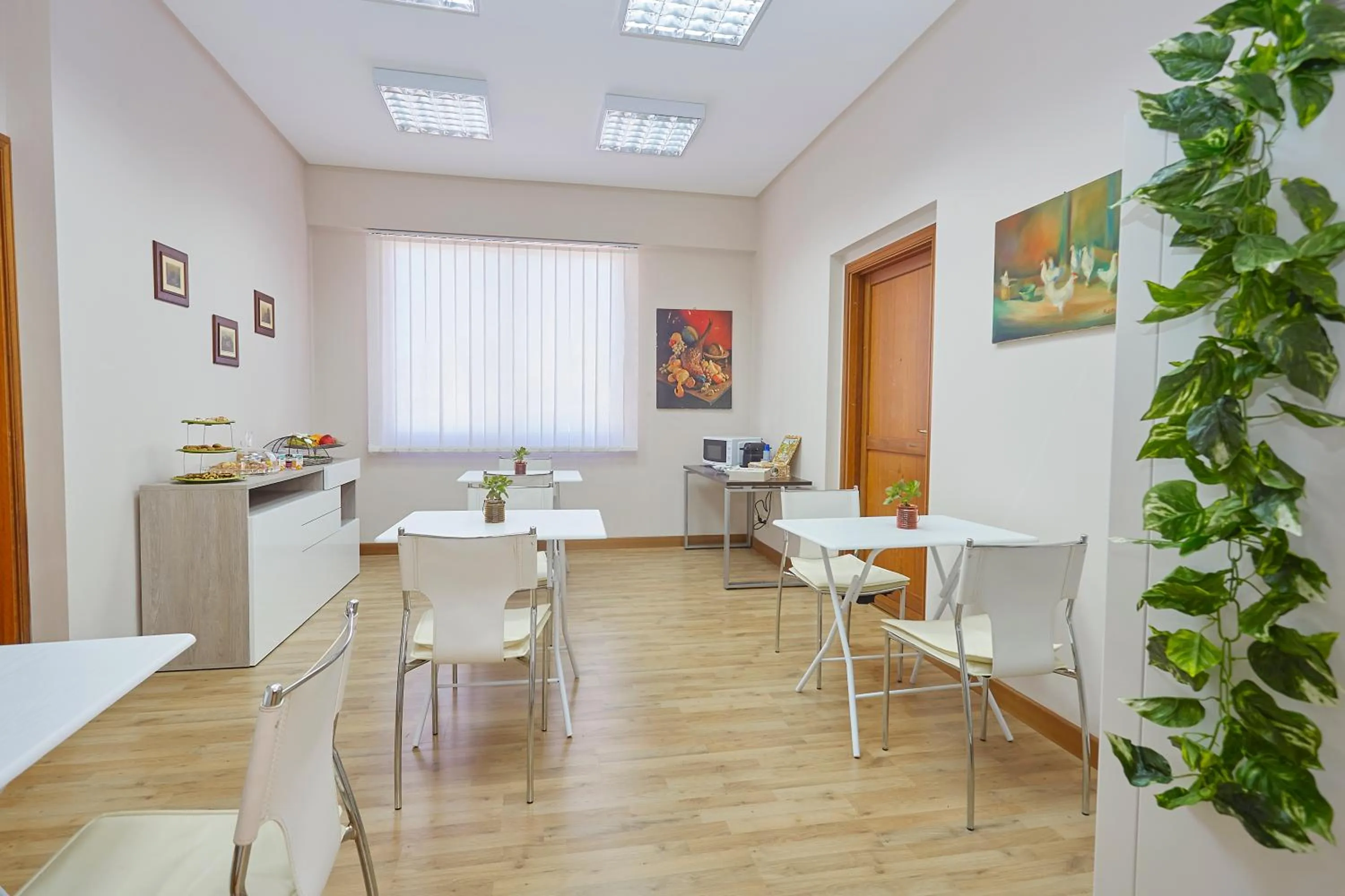 Restaurant/places to eat in Sturzo 44