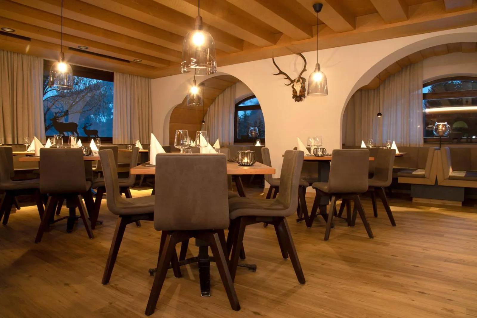 Restaurant/places to eat in Hotel Toblacherhof