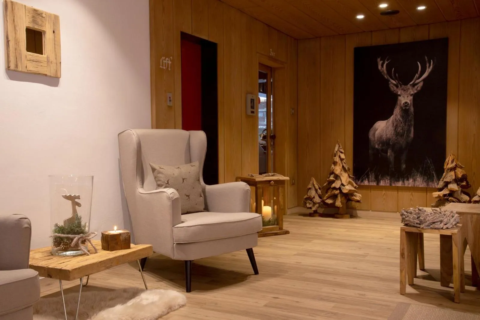 Lobby or reception in Hotel Toblacherhof