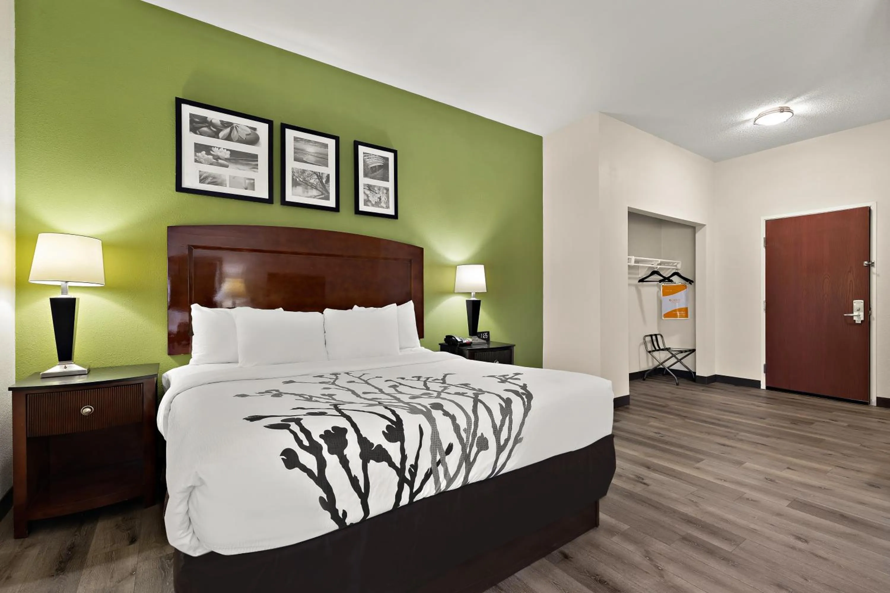 Bedroom, Bed in Sleep Inn & Suites near Joint Base Andrews-Washington Area