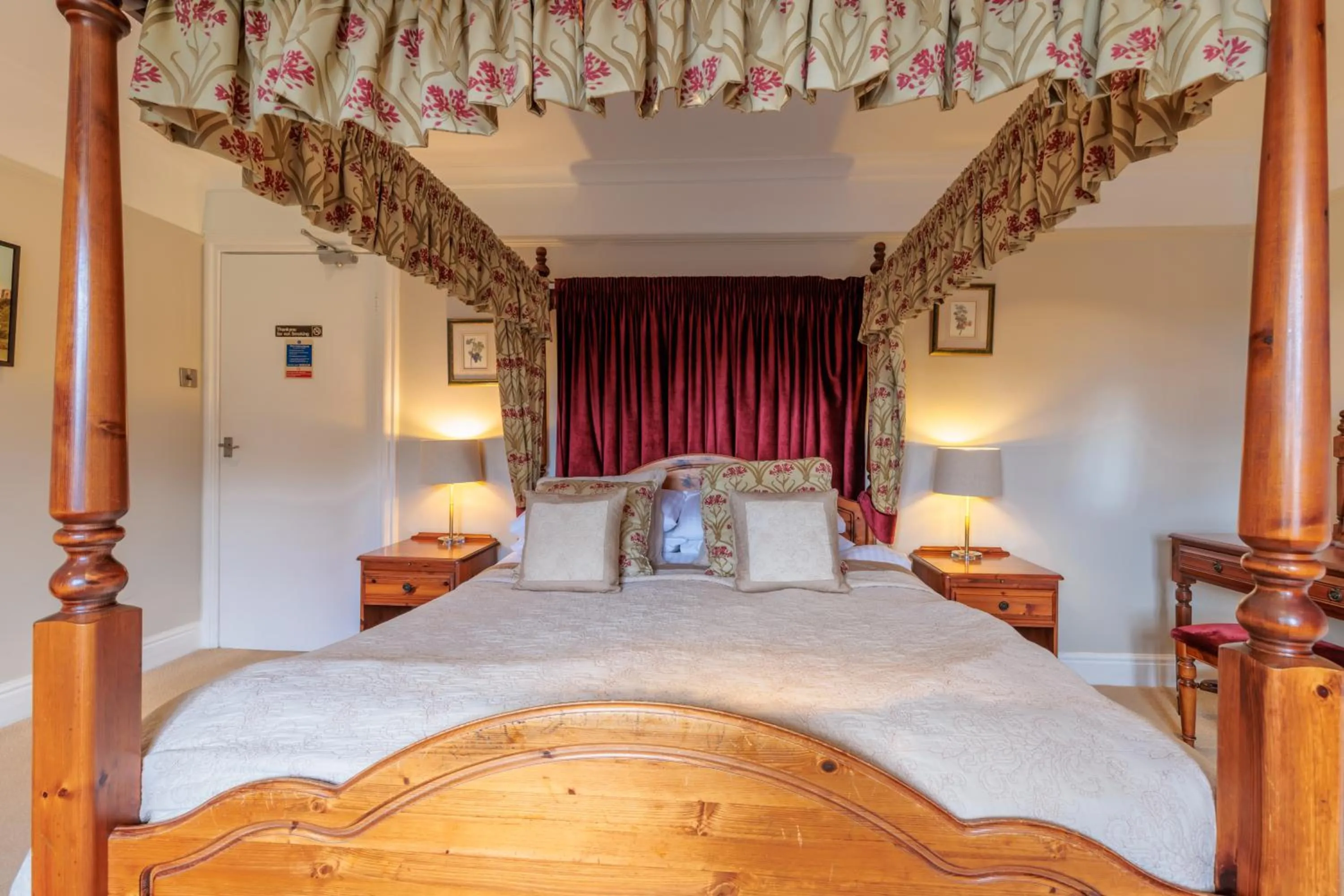 Property building, Bed in Blacksmiths Arms Inn