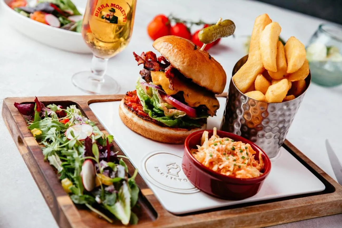 Food and drinks in Ingliston Country Club Hotel