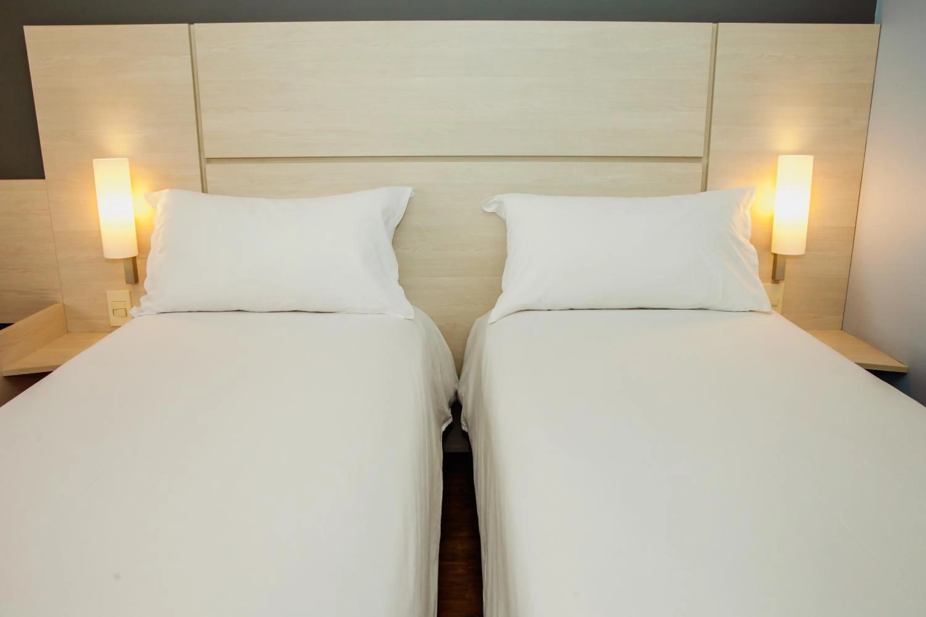 Bed in ibis Montevideo Rambla