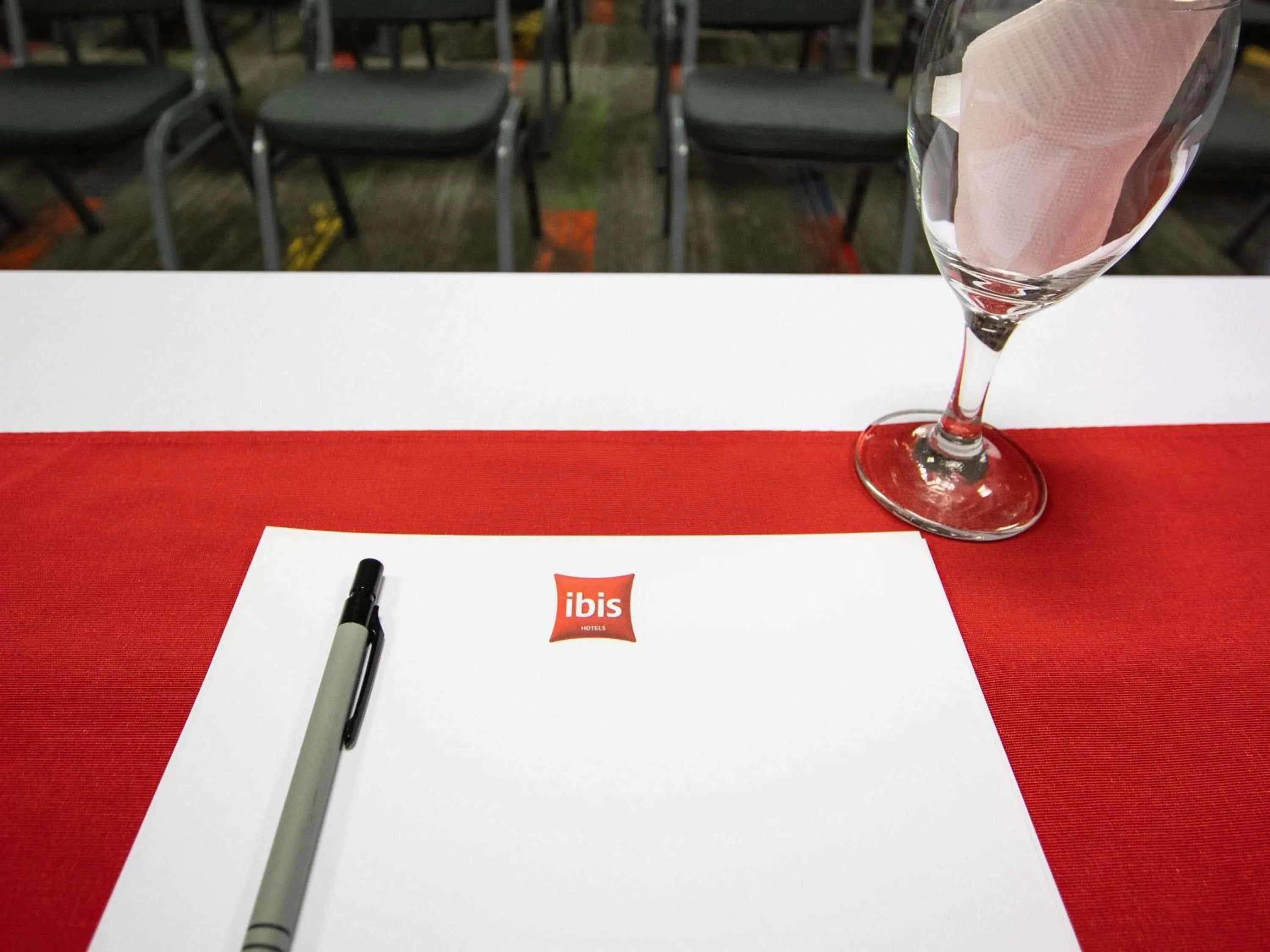 Meeting/conference room in ibis Montevideo Rambla