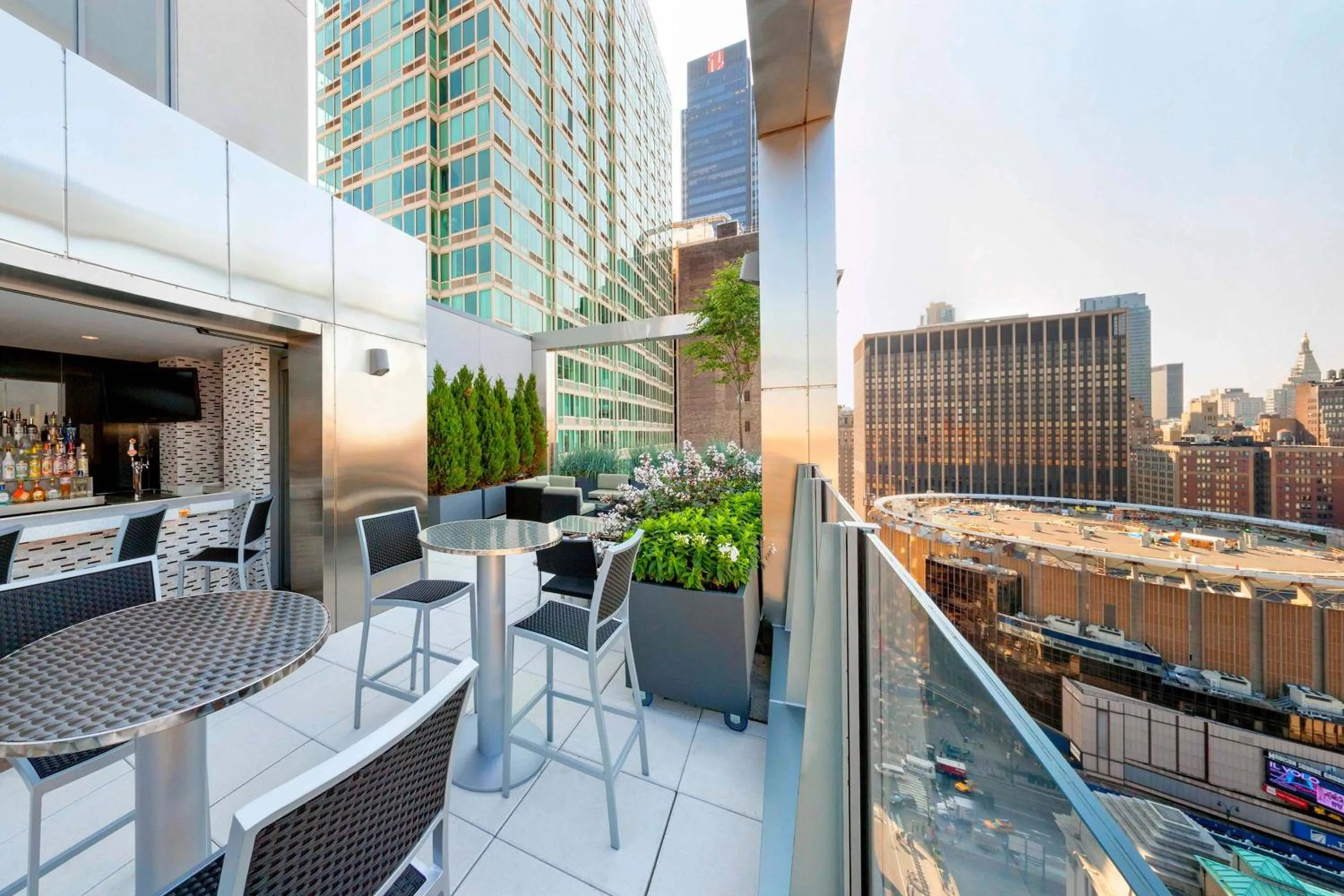 Lounge or bar in Fairfield Inn & Suites by Marriott New York Midtown Manhattan/Penn Station