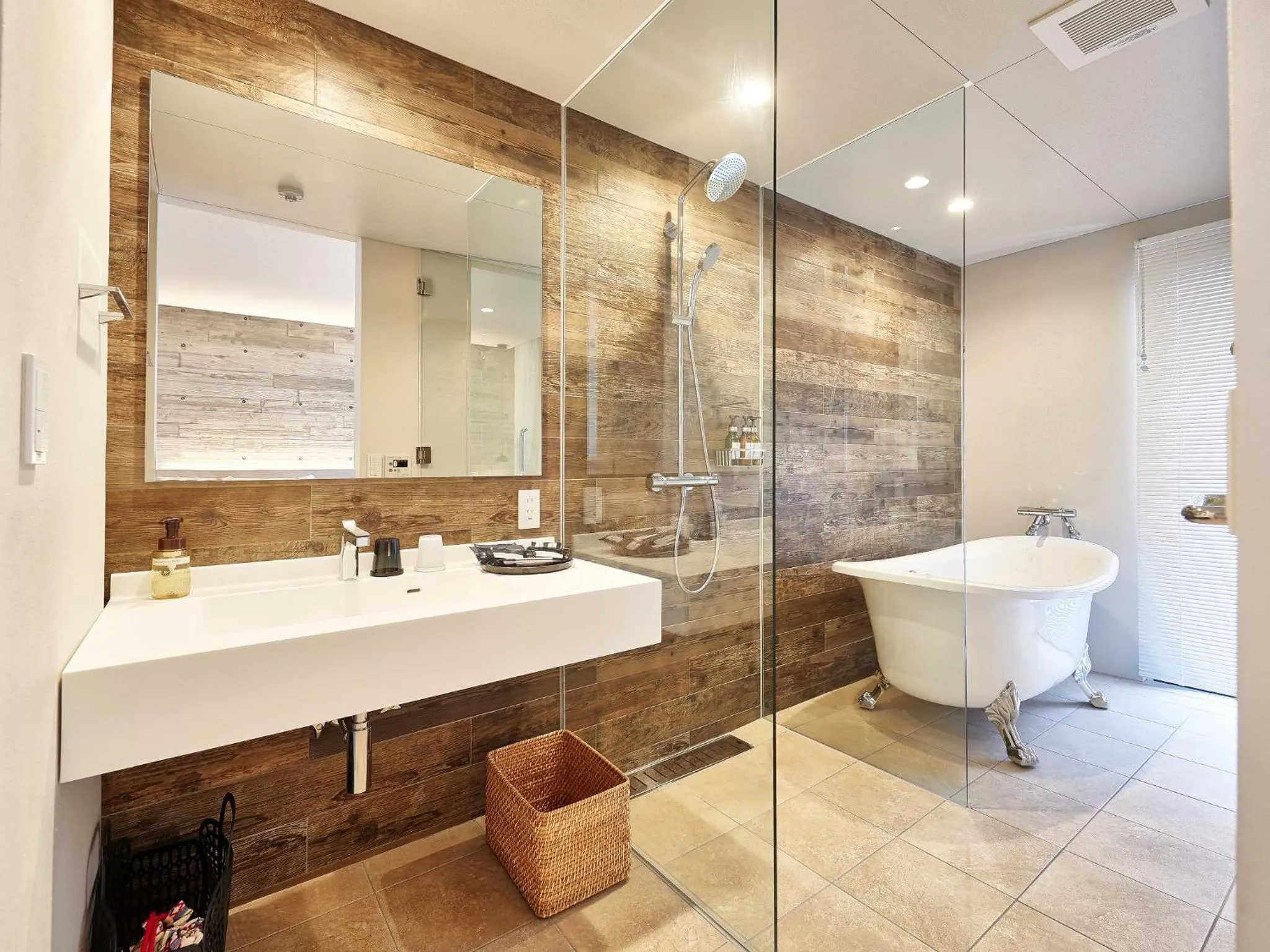 Bathroom in Yomitan Condhotel ND