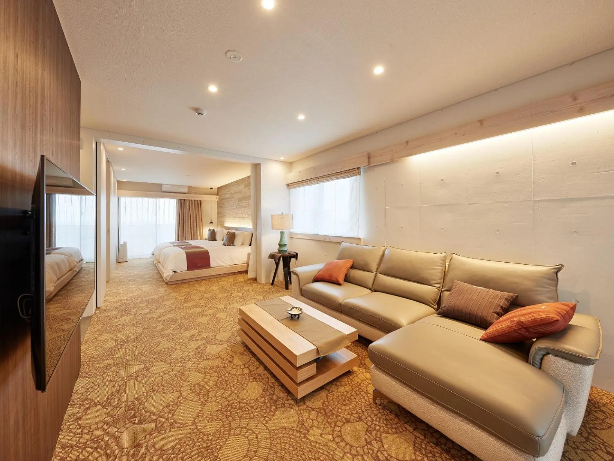 Photo of the whole room in Yomitan Condhotel ND