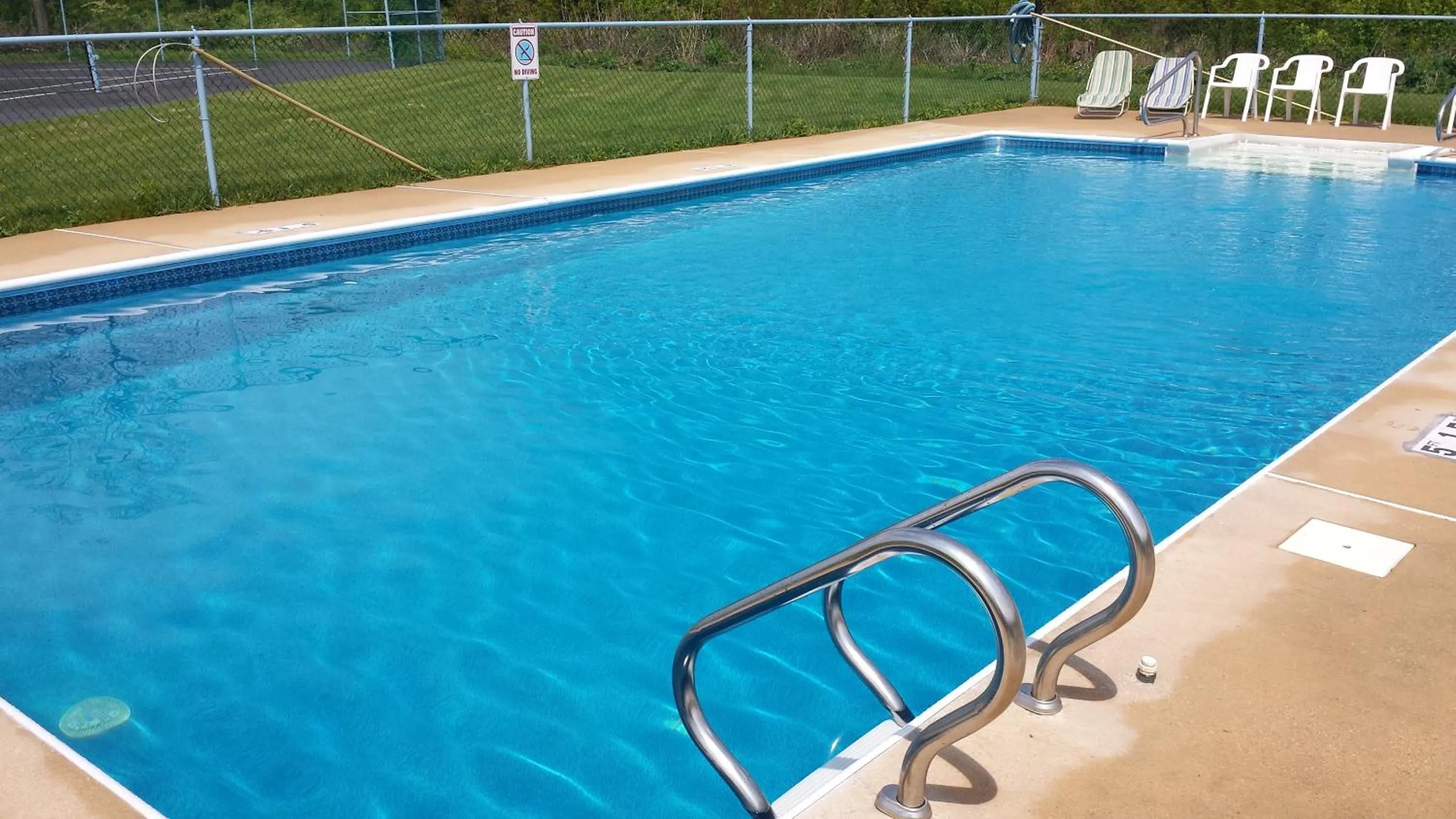 Swimming pool in Americas Best Value Inn - Palmyra/Hershey