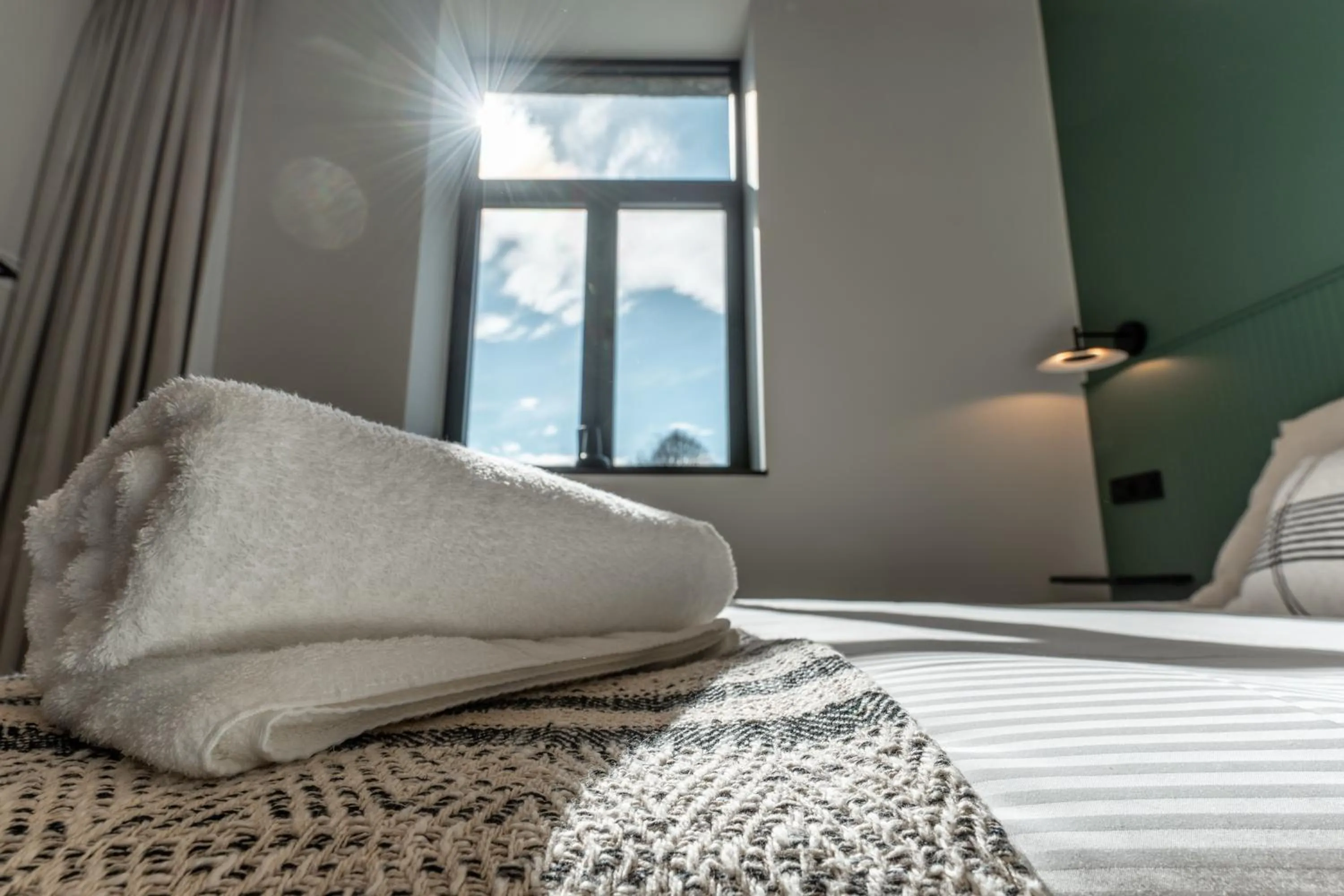 City view, Bed in Hôtel Le Manoir