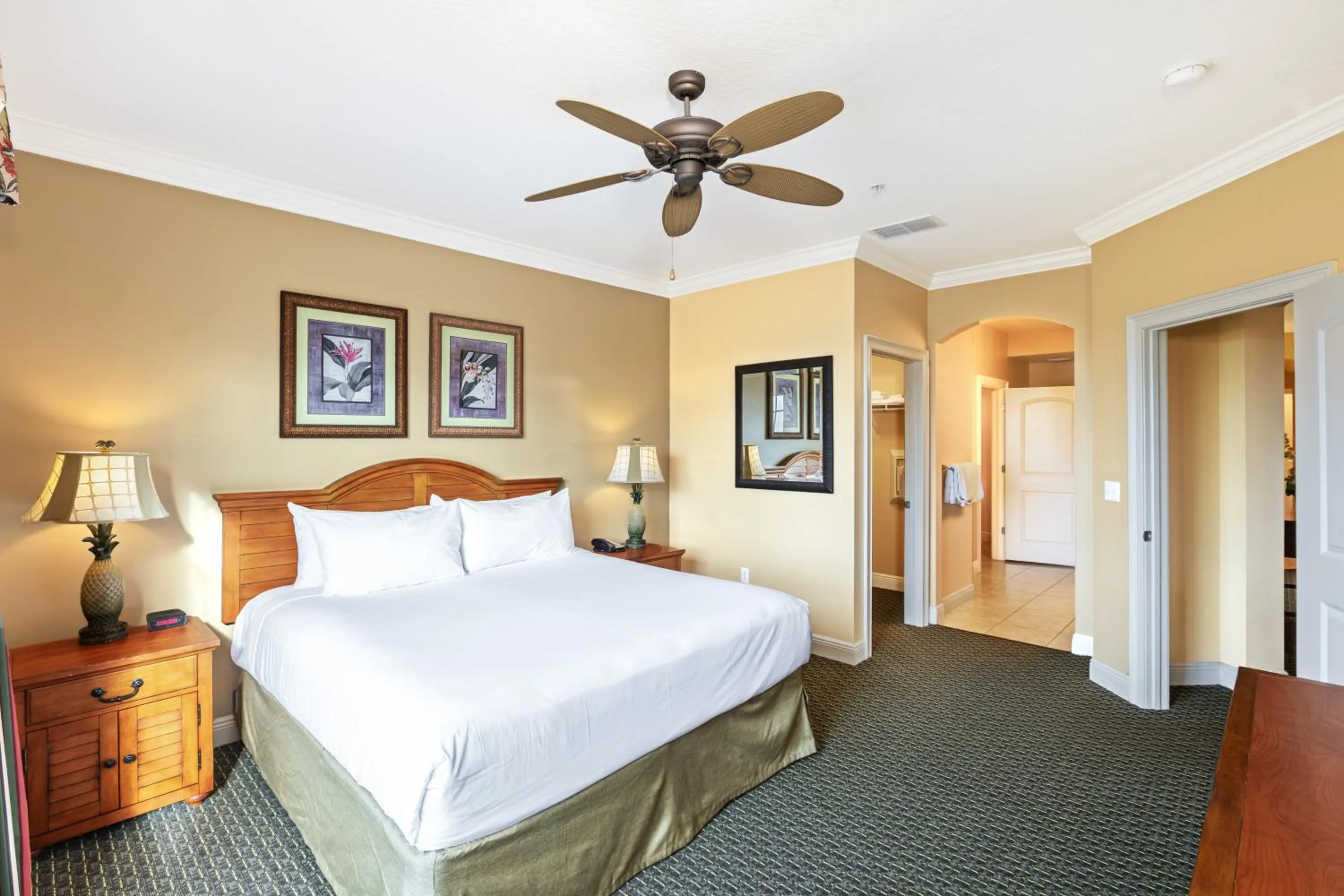 Bedroom, Bed in The Berkley, Orlando