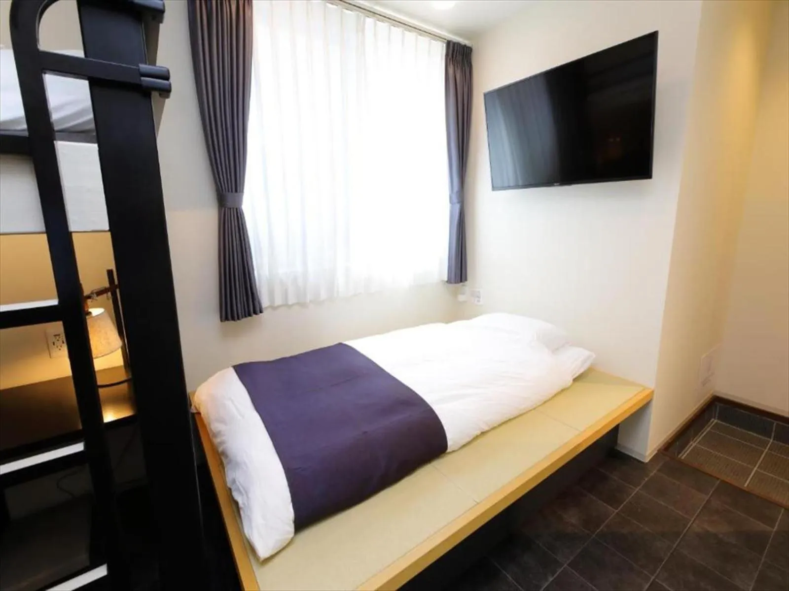 Photo of the whole room, Bed in CHA-AN HOTEL UENO