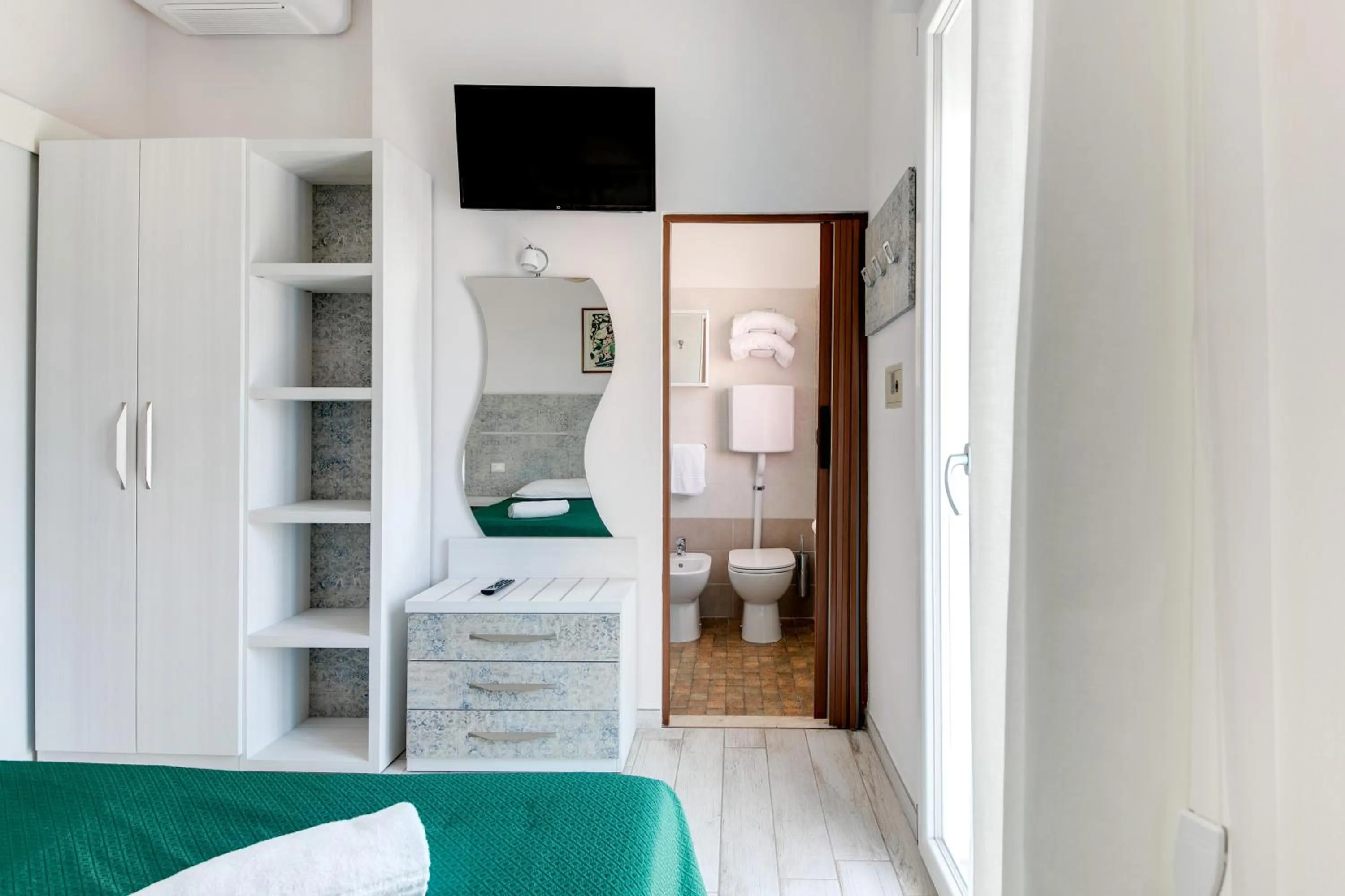 Bathroom, Bed in Residence Hotel Amalfi